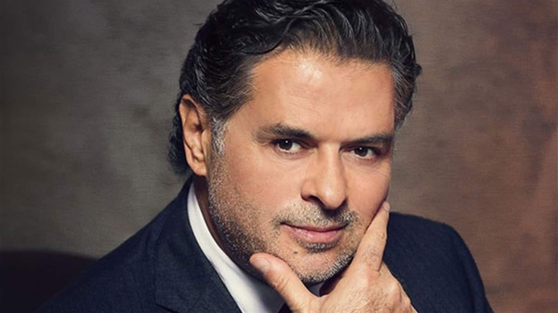 راغب علامة يشنّ هجوماً على مجلس النوّاب ويعتذر من لبنان "المغدور"