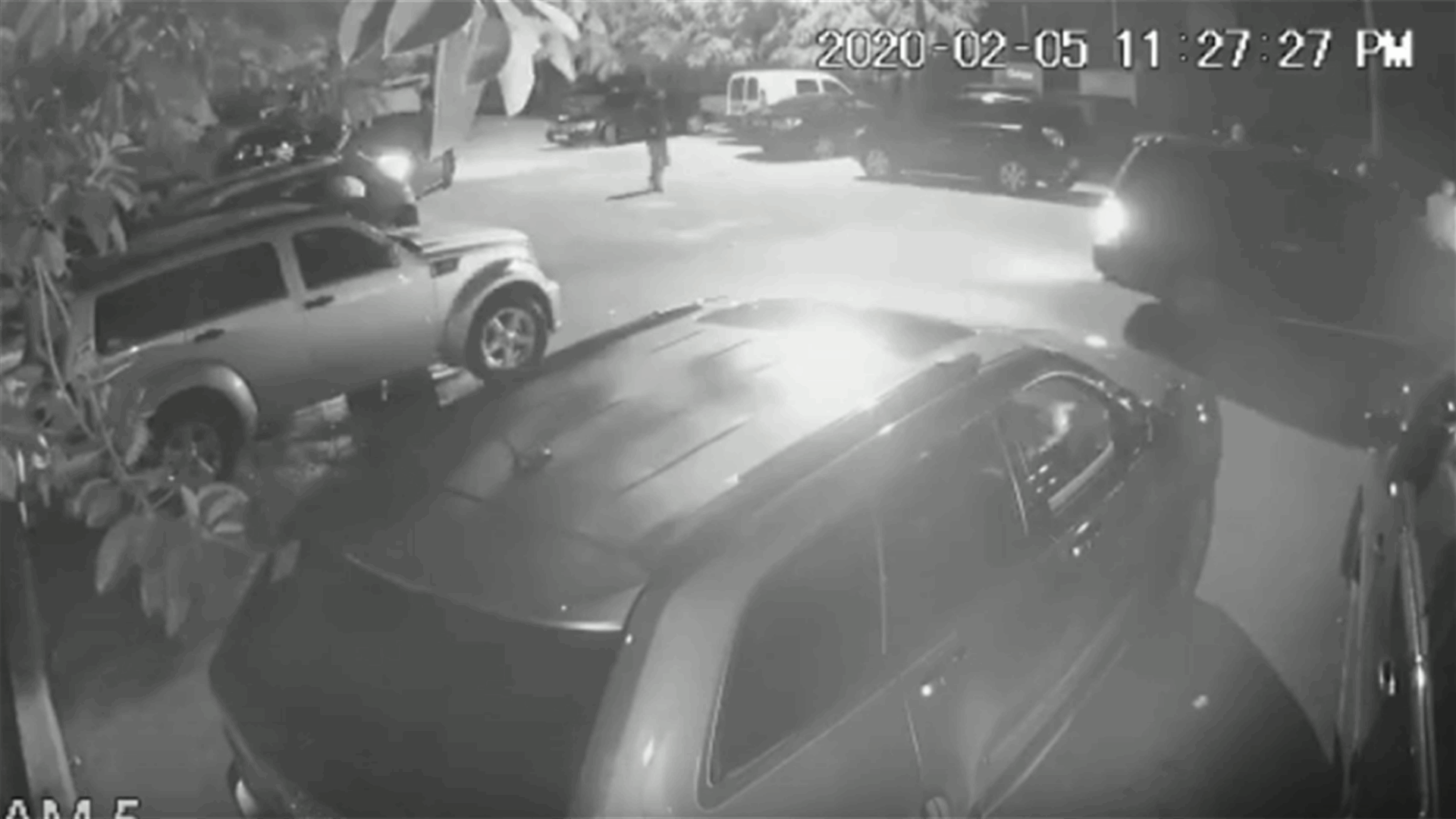 فيديو جديد للاشكال الذي وقع بين مرافقي زياد اسود وعدد من المحتجين في المعاملتين