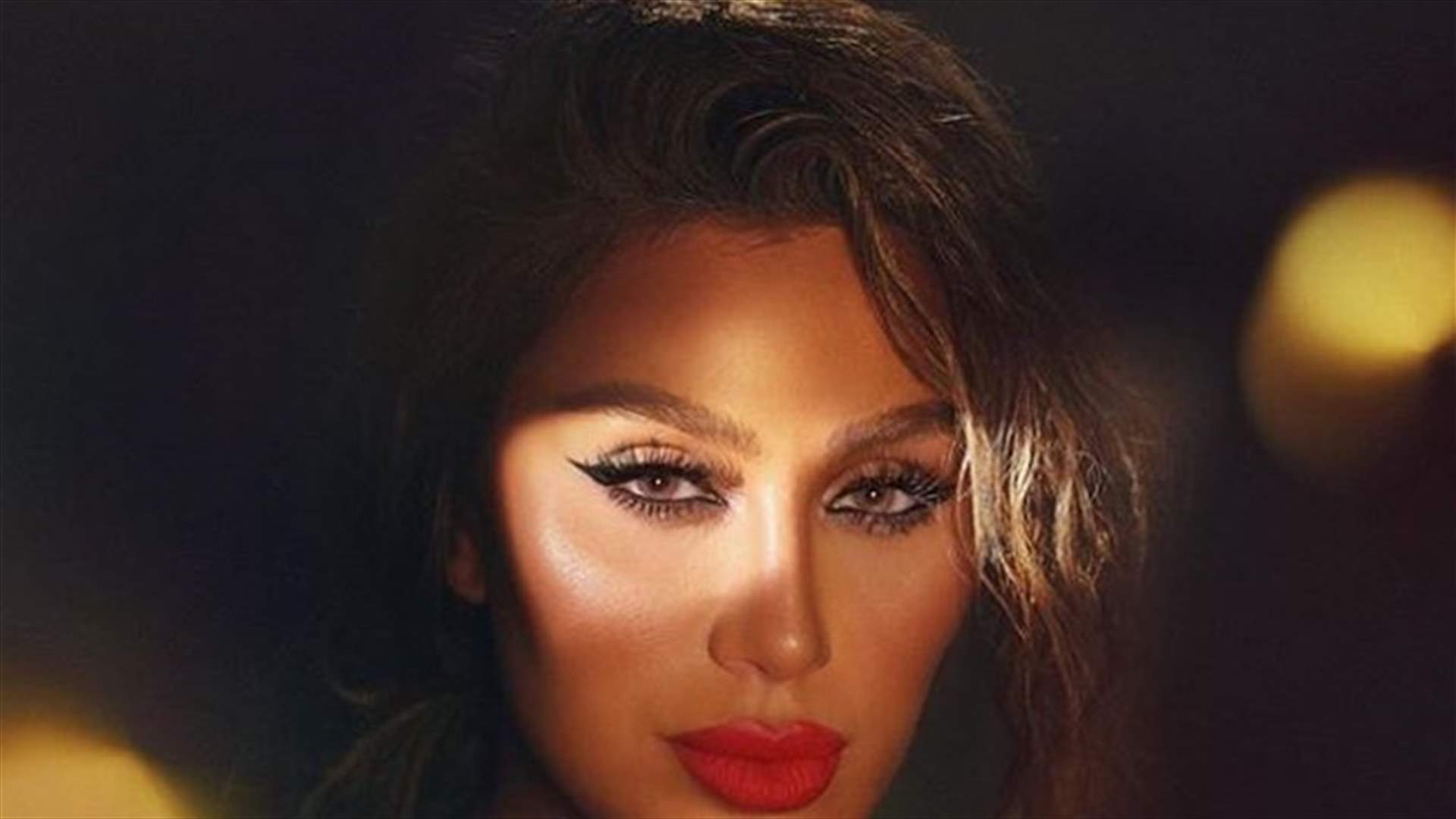 مايا دياب تهدّد مذيعة على الهواء: &quot;بدّي إحلشك بشعرك&quot; (فيديو)