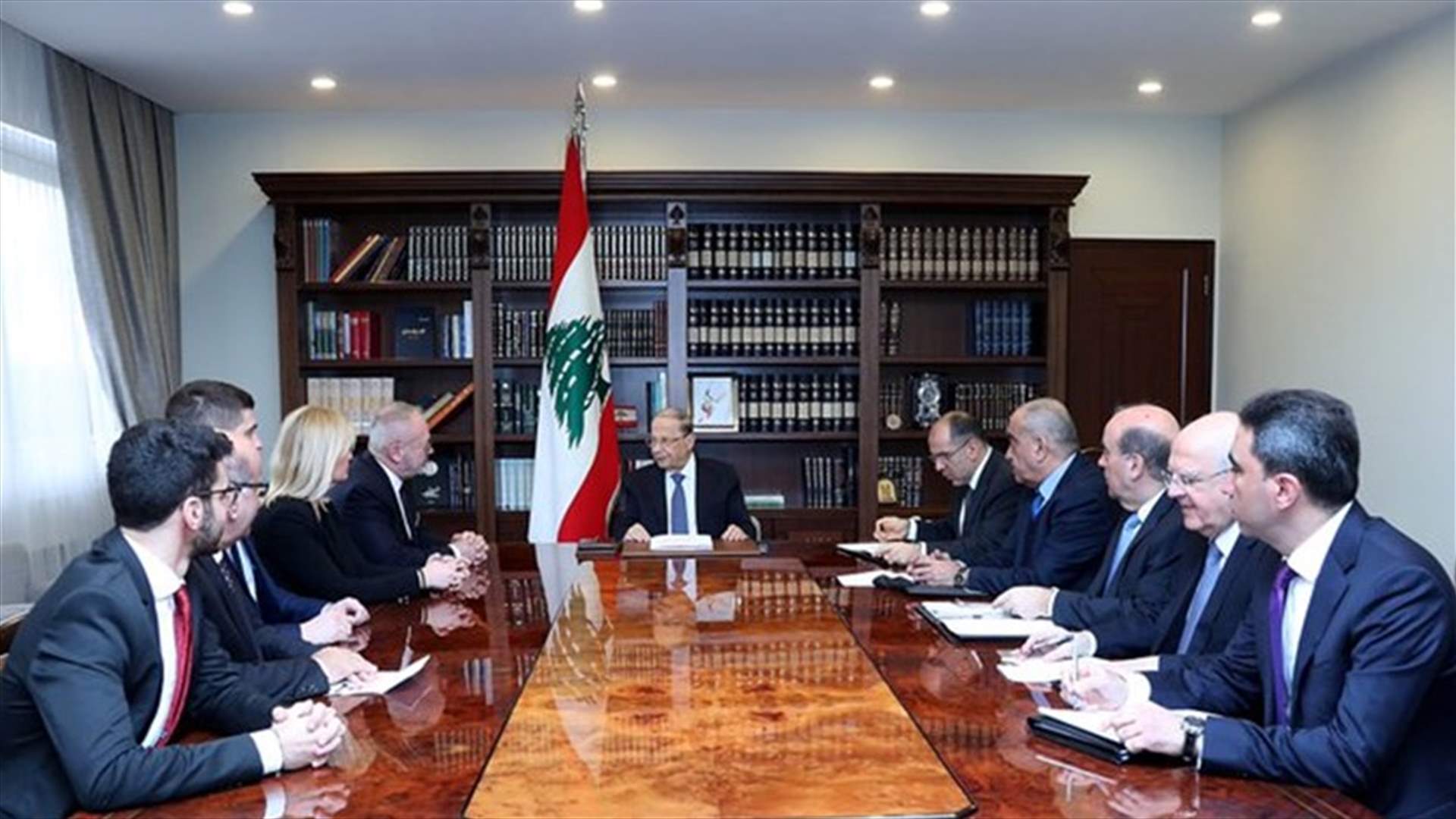 العلاقات اللبنانية الفرنسية بين الرئيس عون وسيناتور فرنسي