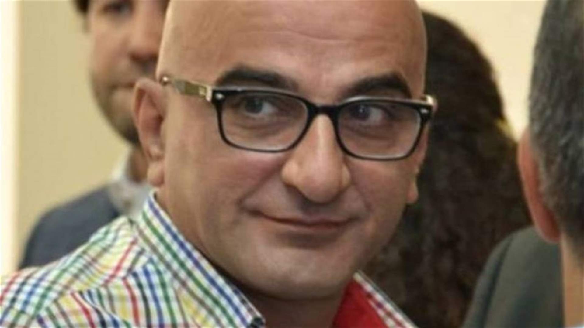 تفاصيل الاعتداء على الصحافي محمد زبيب