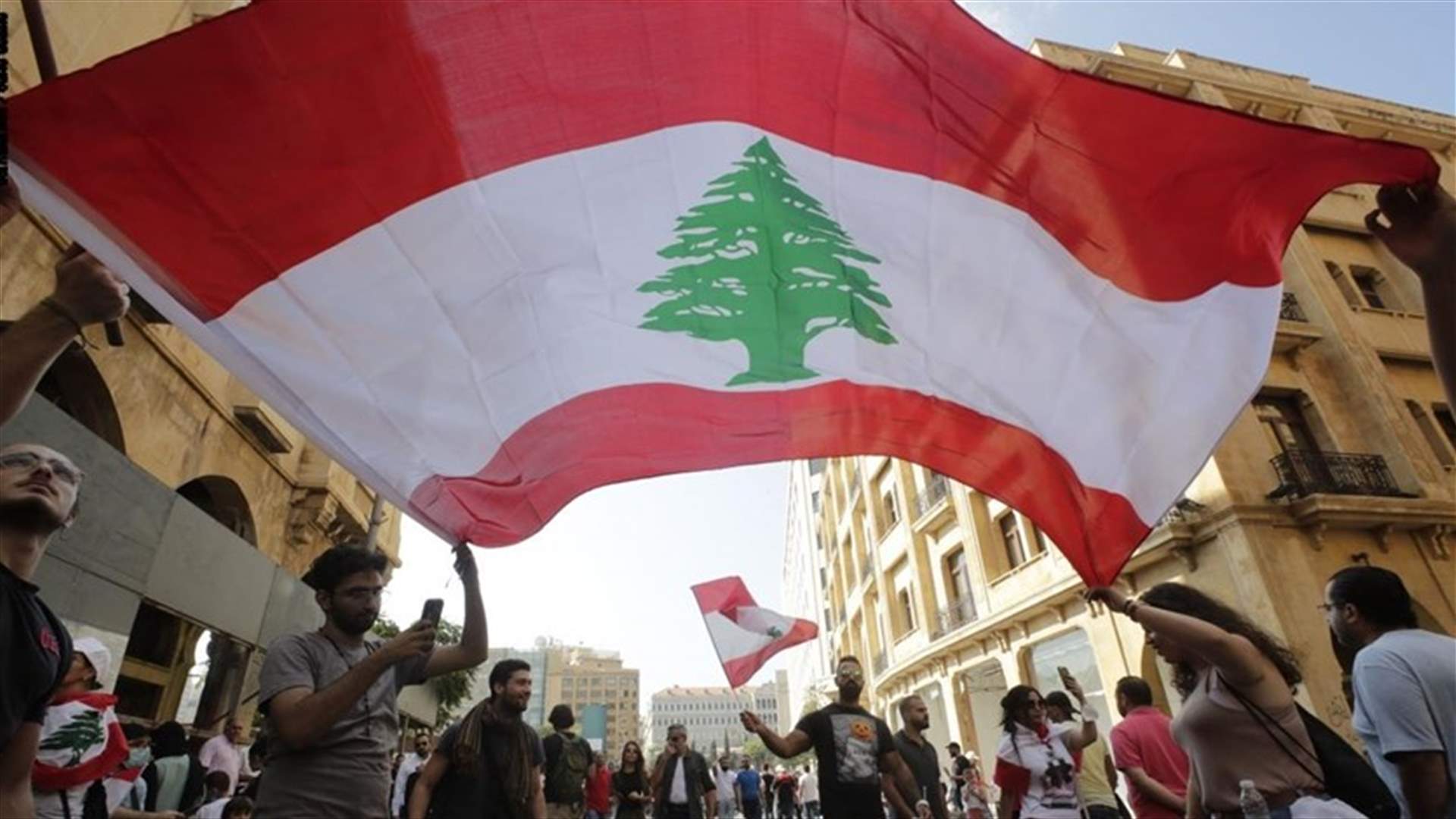 لبنان يعمل على تكوين ملفه بشأن اليوروبوند... هل الأزمة على الابواب؟ (الجمهورية)