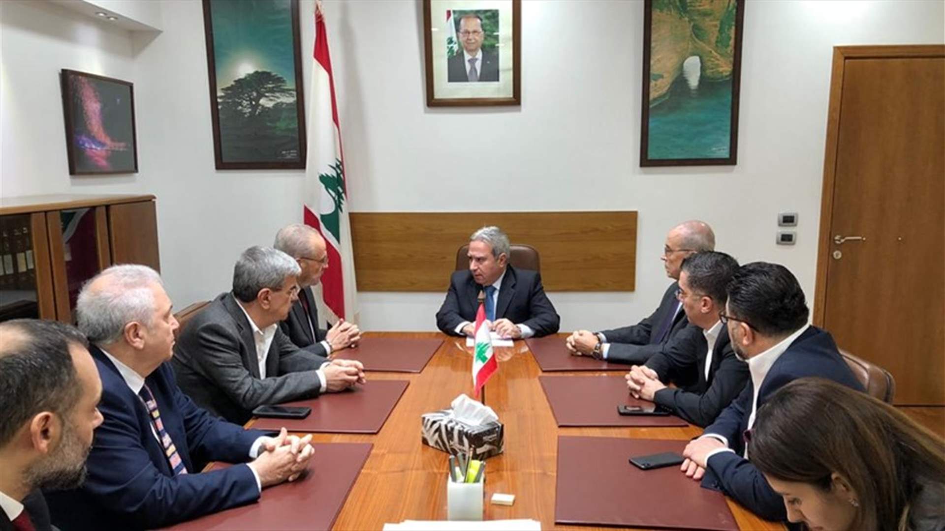 المشرفية بحث مع الحوت ونقابة أصحاب مكاتب السفر والسياحة في تسعيرة بطاقات السفر...