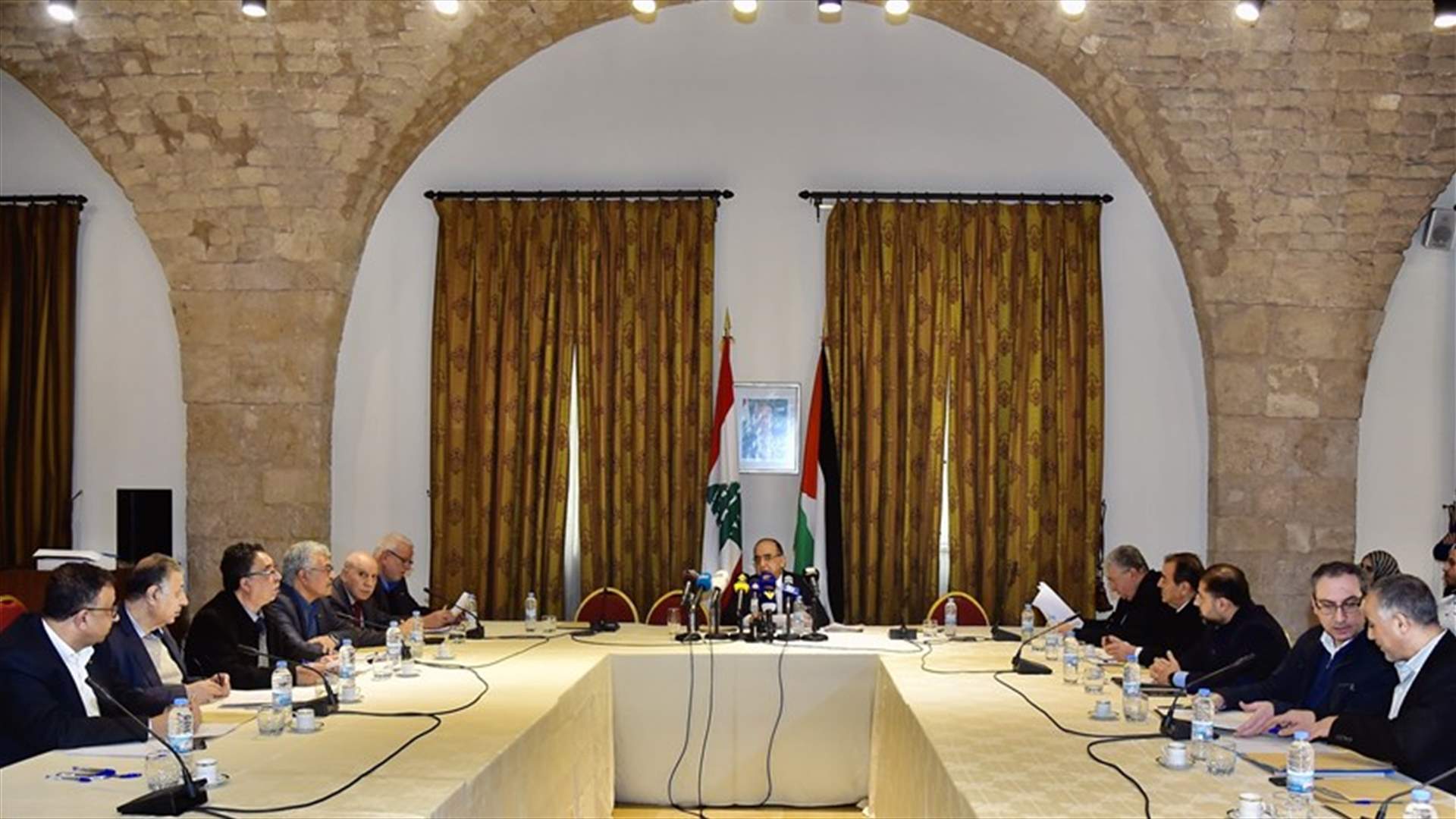 اجتماع لبناني فلسطيني في السرايا حول طروحات صفقة القرن: لمواجهتها بتحرك متناسق دوليا وفلسطينيا ولبنانيا