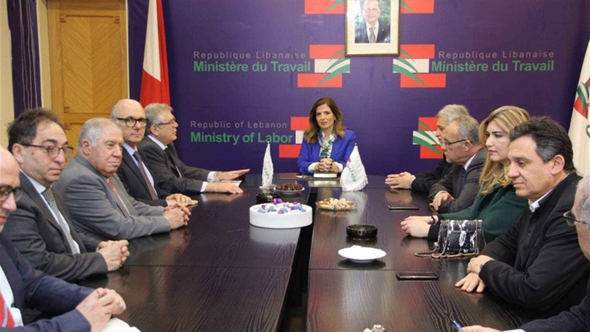 الوزيرة يمّين اطلعت من جمعية الصناعيين على مشاكل القطاع
