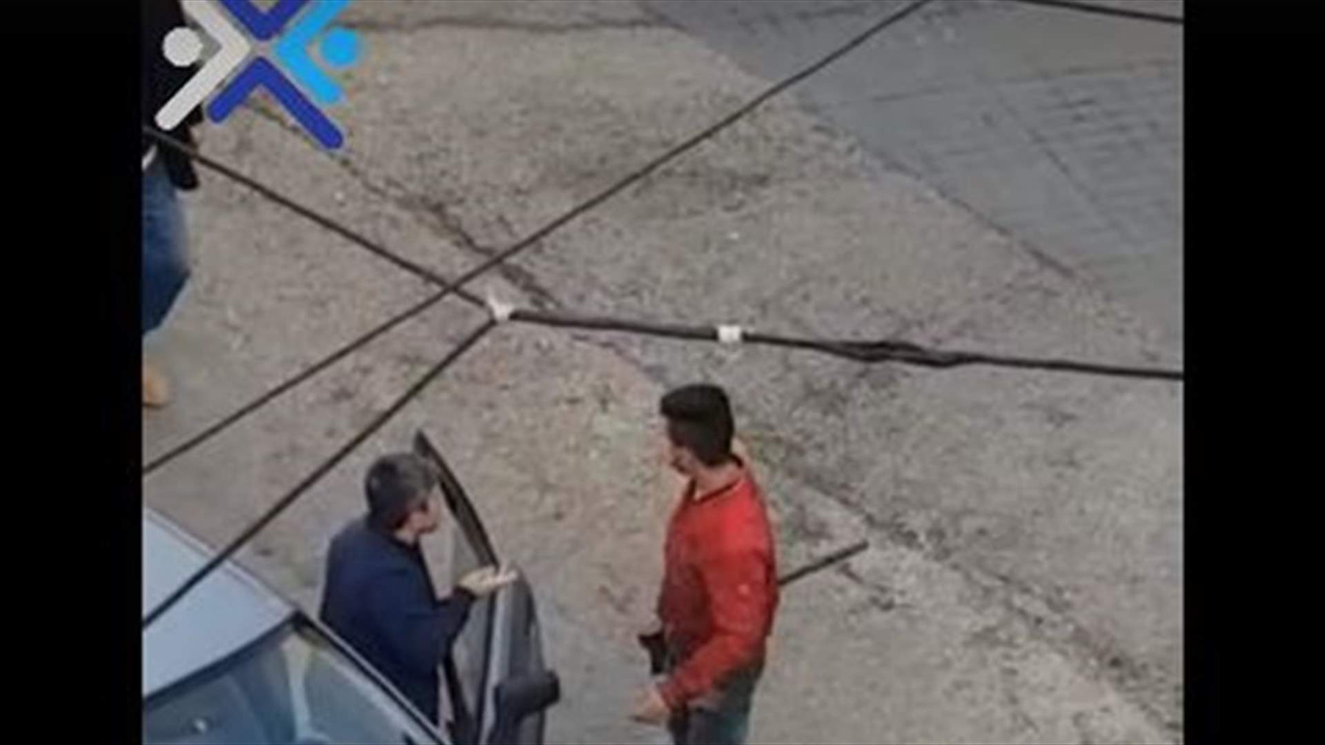 في البوشرية... هدد رجلًا خمسينيًا بالفراعة (فيديو)