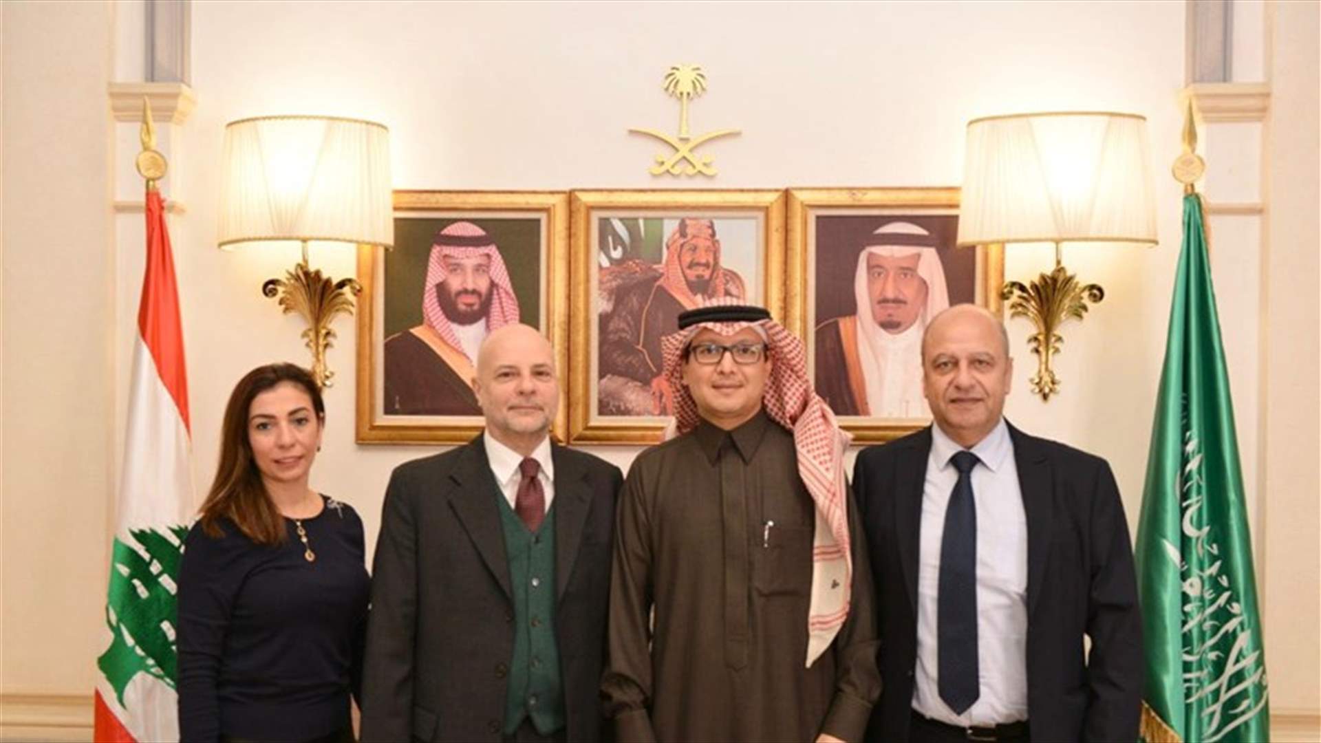 بخاري استقبل مدير عام الأونروا في لبنان