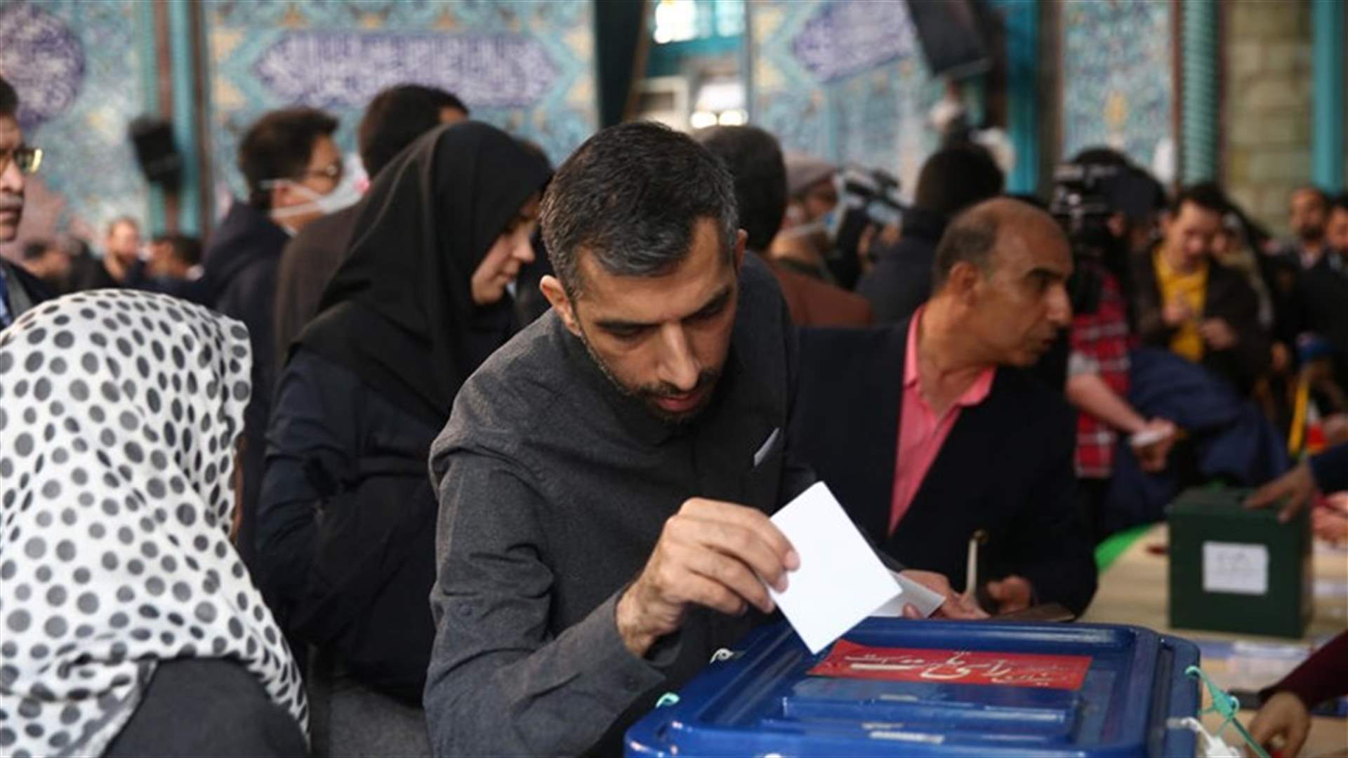 المرشحون المرتبطون بالحرس الثوري الإيراني يتصدرون الانتخابات في طهران