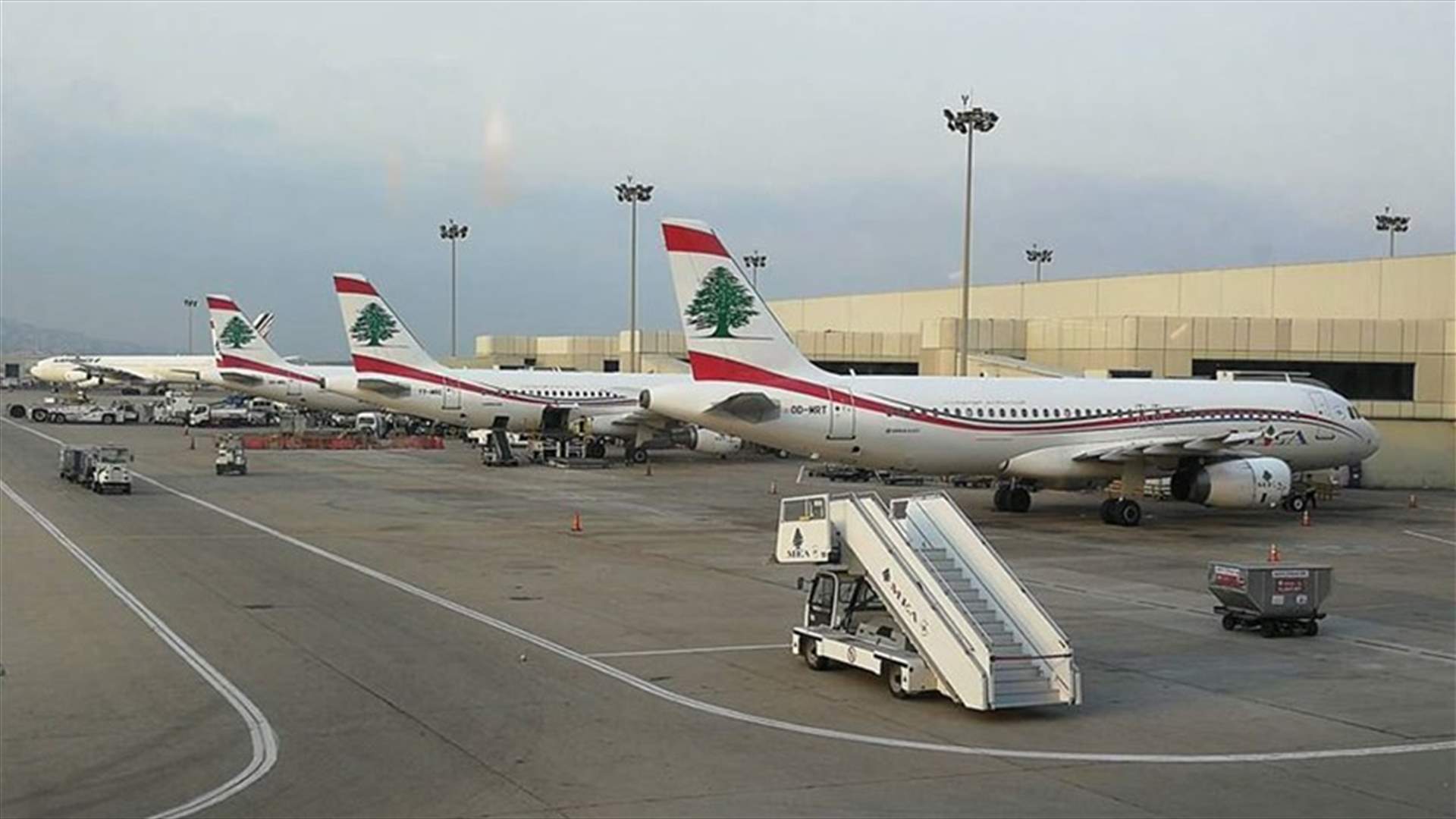 وصول طائرة إيرانية ثانية إلى المطار... وإجراءات احترازية ووقائية للكشف على ركابها