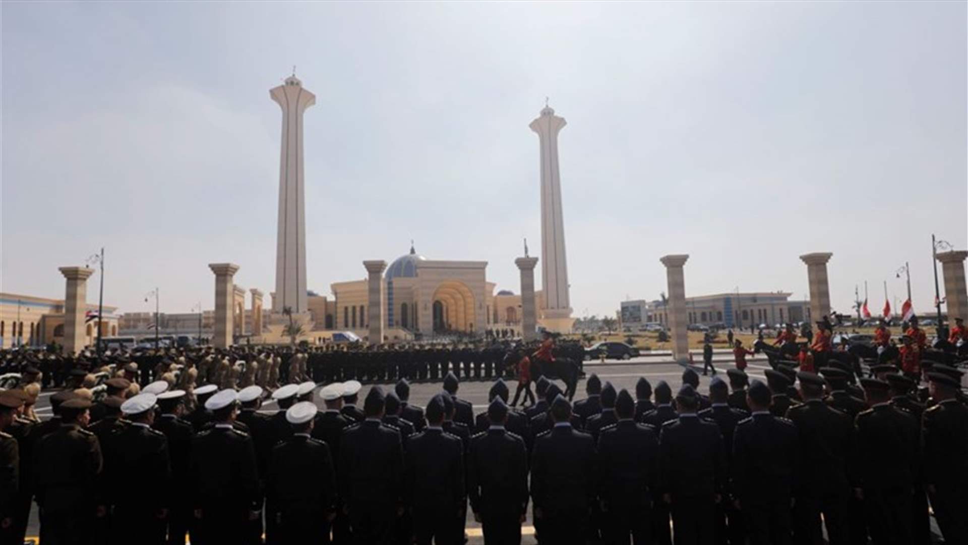 تشييع رئيس مصر الأسبق حسني مبارك في جنازة عسكرية (صوَر)