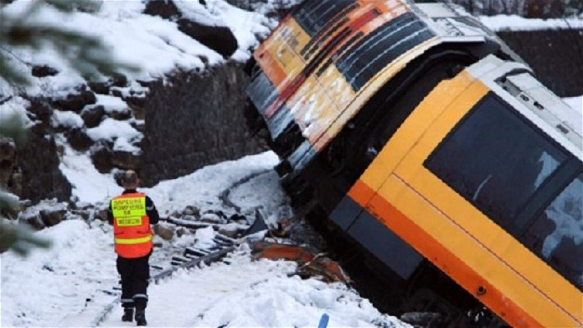 إصابة 22 شخصًا بجروح اثر خروج قطار سريع عن مساره في فرنسا