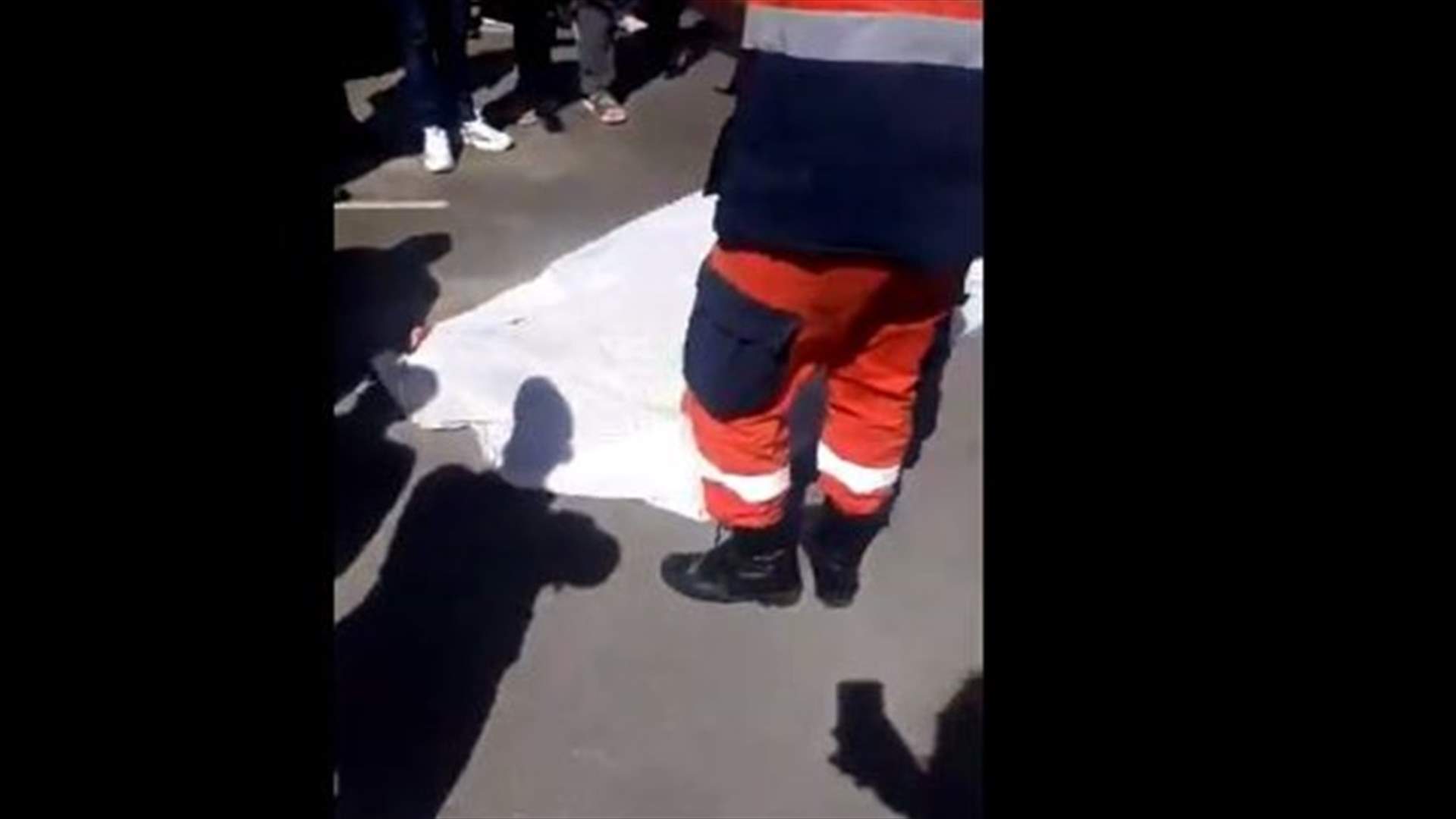 توفي بعد سقوطه من مبنى سكني في محلة زاروب عنتر بصيدا (فيديو)