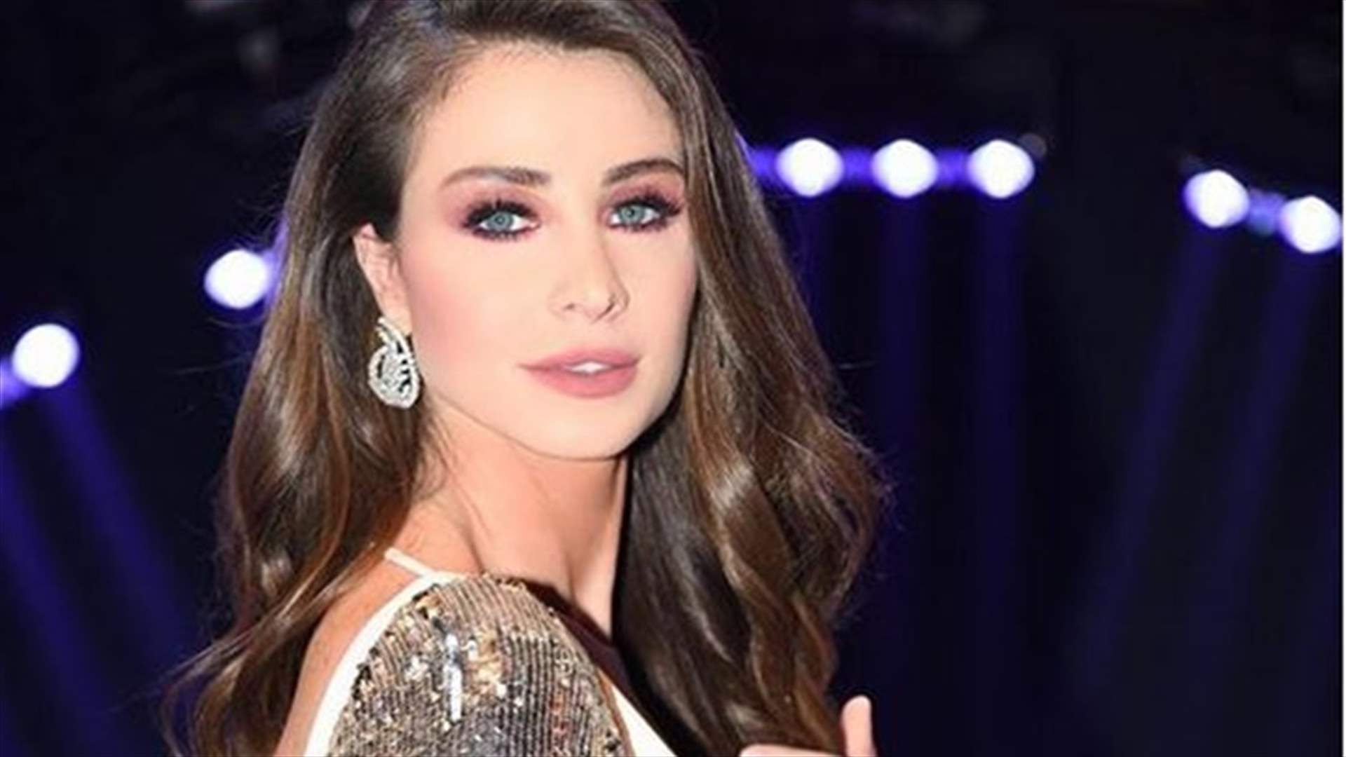 أنابيلا هلال بإطلالة ذهبية ملوكية في العرض المباشر الأخير من The Voice Kids