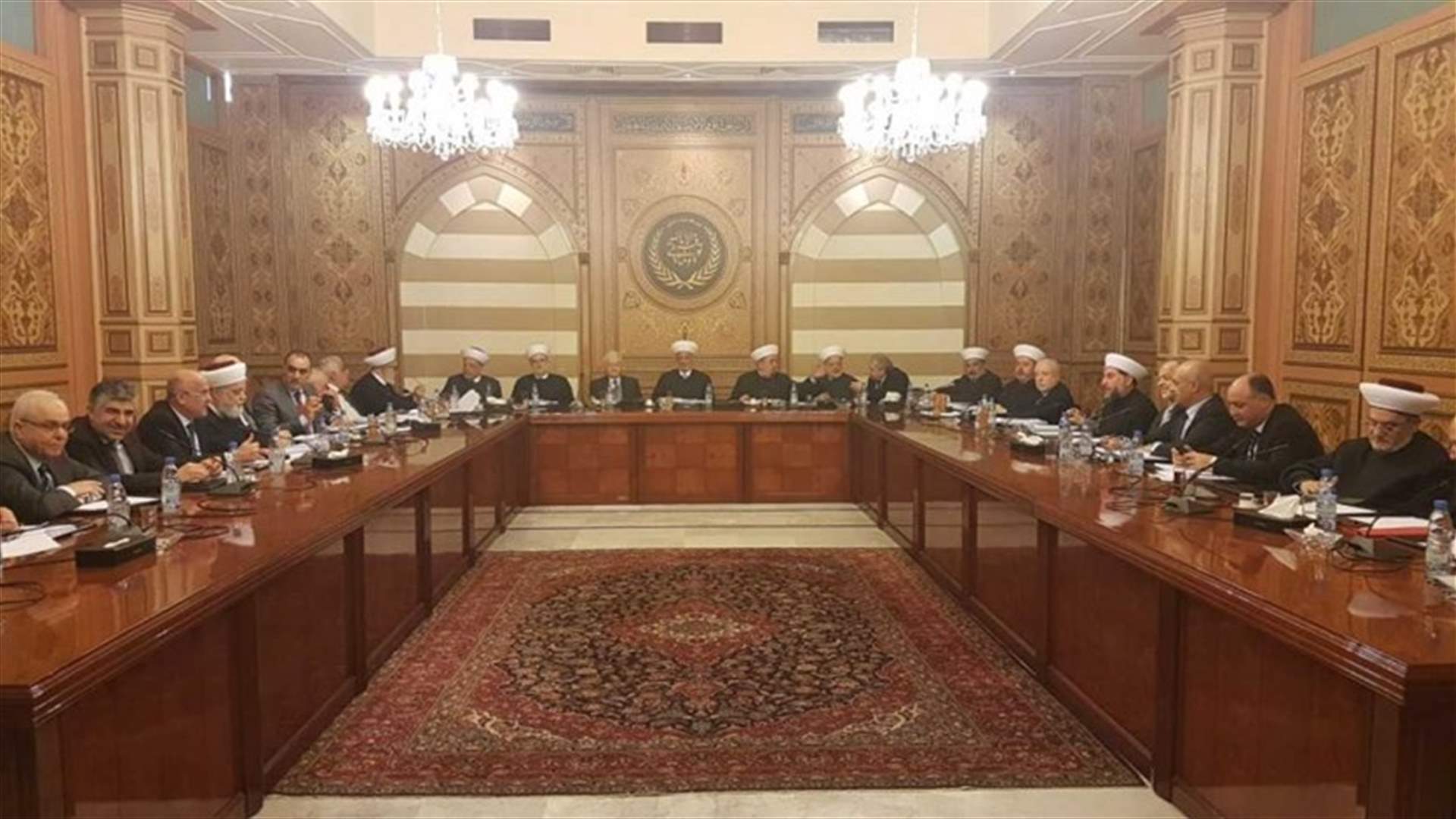 مجلس القضاء الشرعي يعلق جلساته...