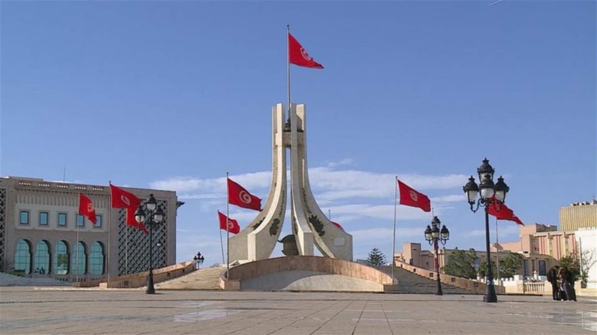 تونس تعلق الرحلات الجوية والبحرية من إيطاليا وإليها باستثناء روما