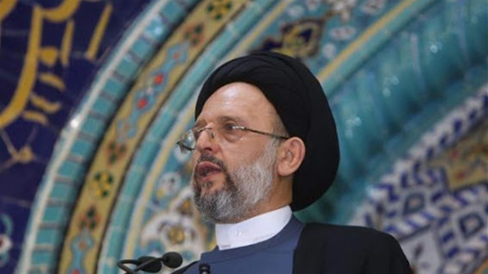 فضل الله يعلن التوقف عن إقامة صلاة الجمعة والجماعة في المساجد...