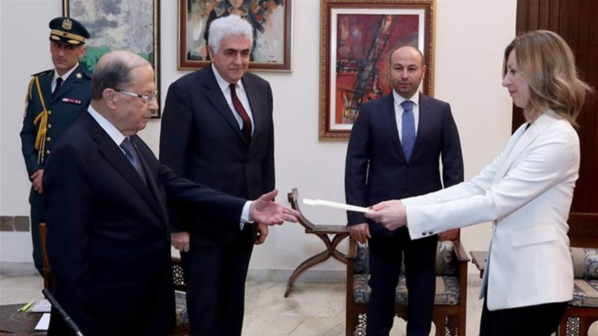 الرئيس عون تسلّم اوراق اعتماد ثمانية سفراء