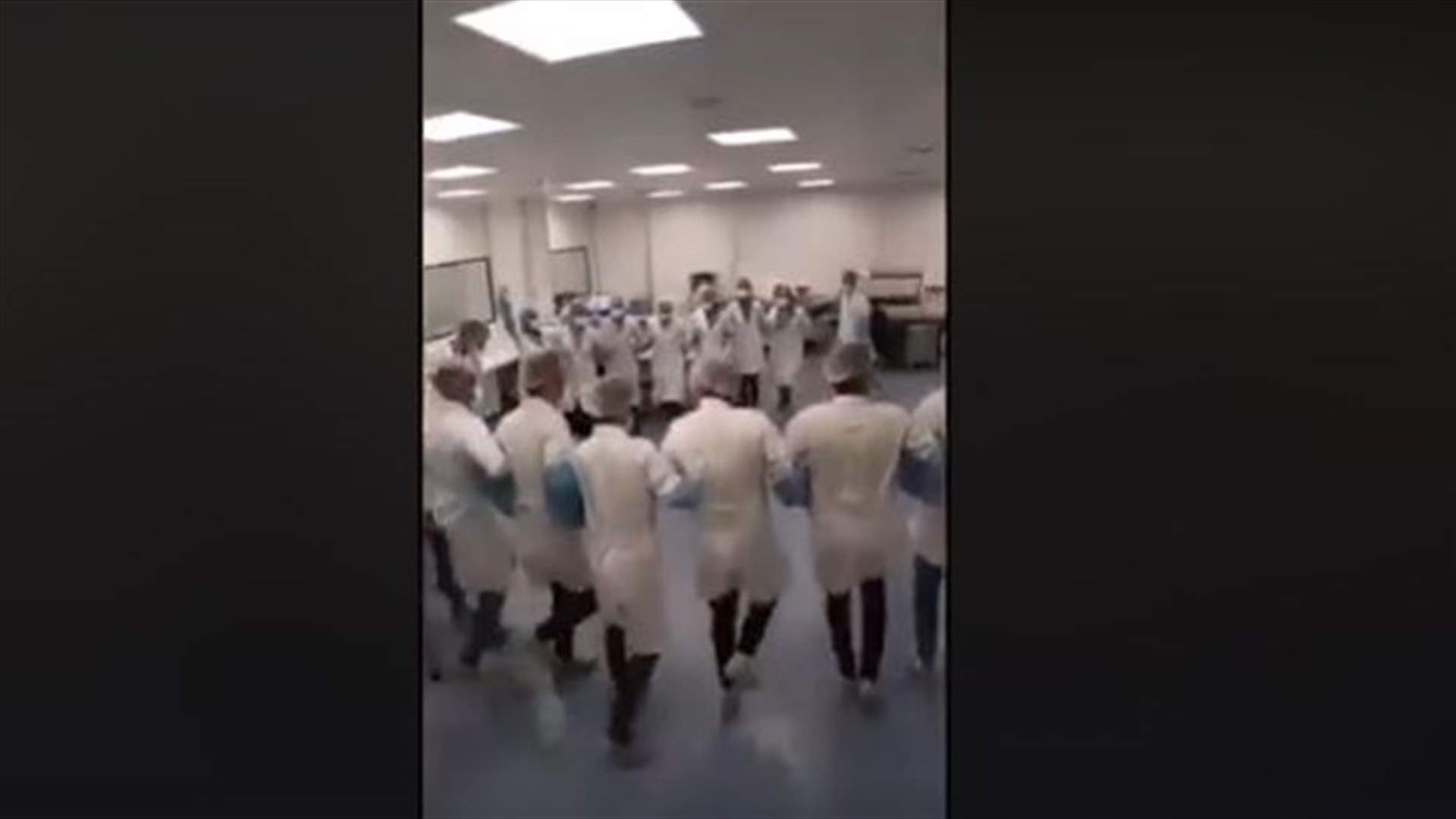 "الدلعونا" في زمن كورونا... إليكم كلماتها الطريفة (فيديو)