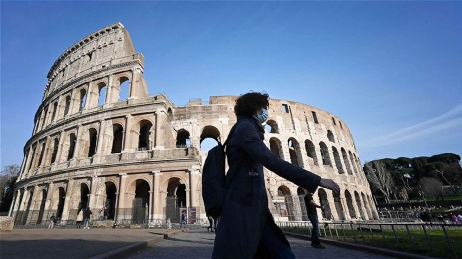 Italian daily coronavirus deaths jump 31% to 827