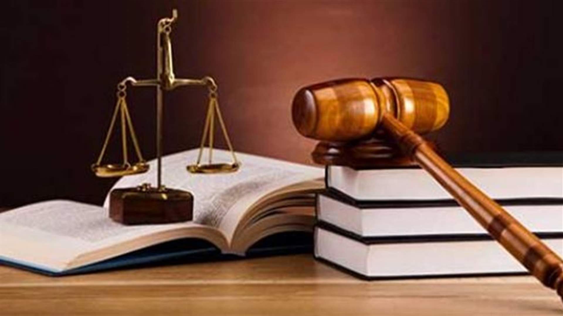 القاضي علي ابراهيم يفتح تحقيقا بشأن شركات معقّمات ومنظّفات مصنّعة أو مركّبة محلّياً...