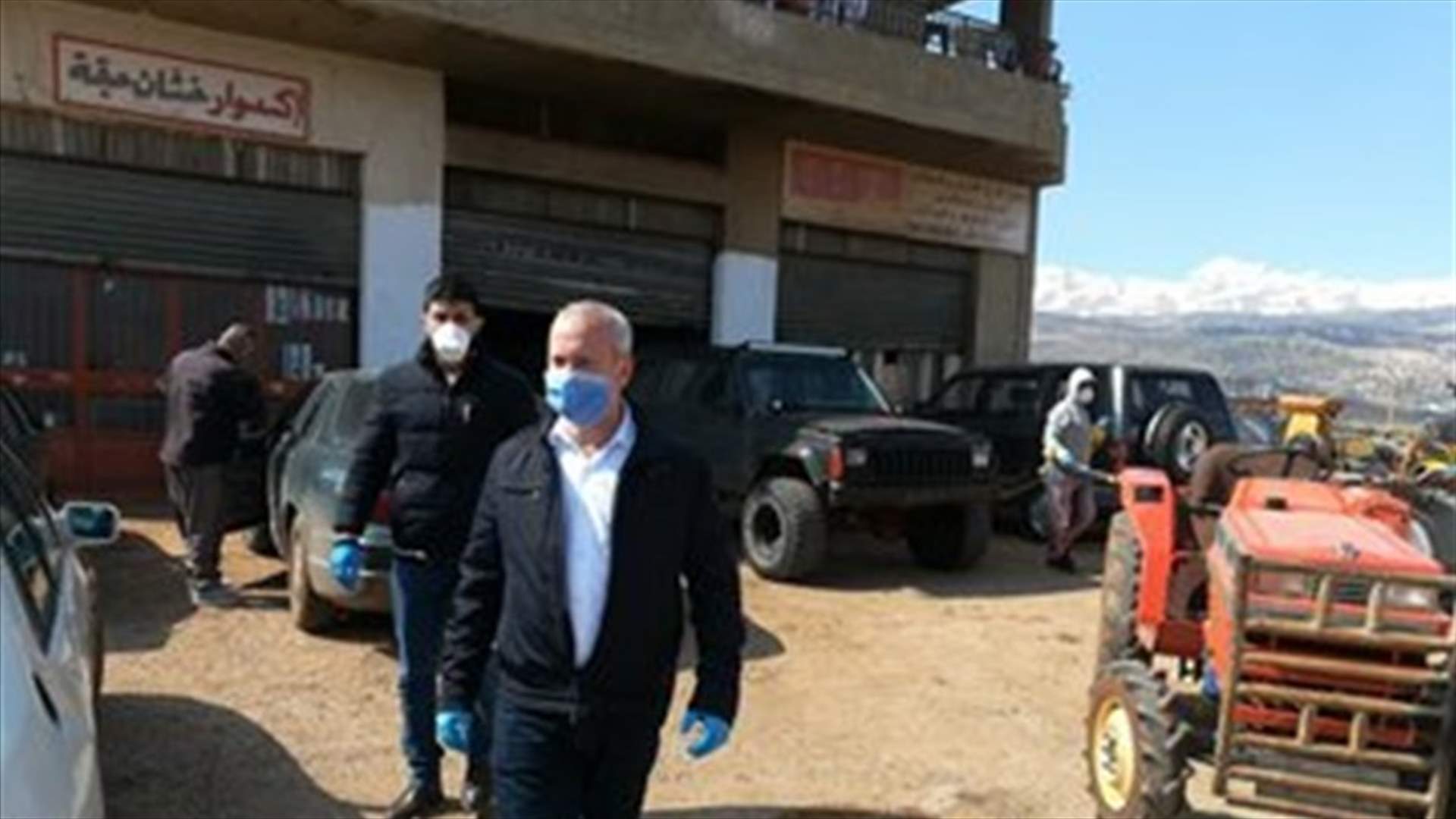 المرحلة الثانية من عملية التعقيم في دير الاحمر ... وحبشي يتمنى على الأهالي الالتزام في بيوتهم
