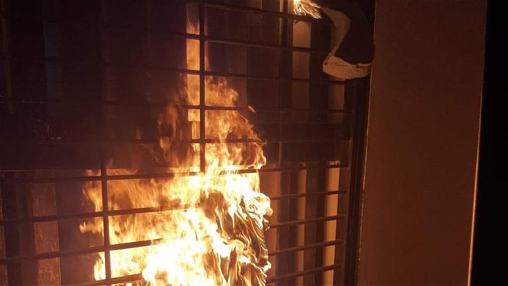 أعمال شغب في مبنى &quot;ب&quot; بسجن روميه... ماذا يحدث؟ (فيديوهات)