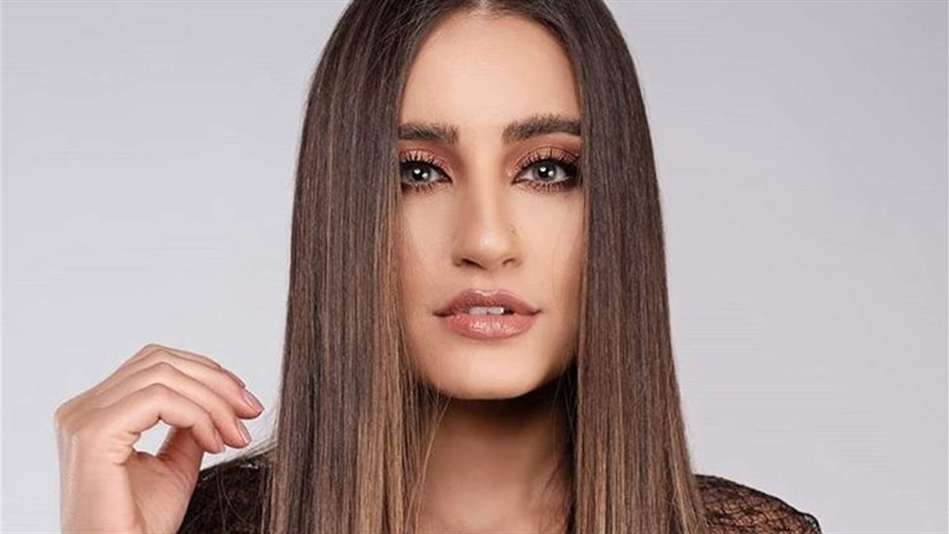 إيميه صياح تعايد والدها برسالة مؤثرة: "الظروف أقوى منّي ومنّك ومن العالم كلّه للأسف"