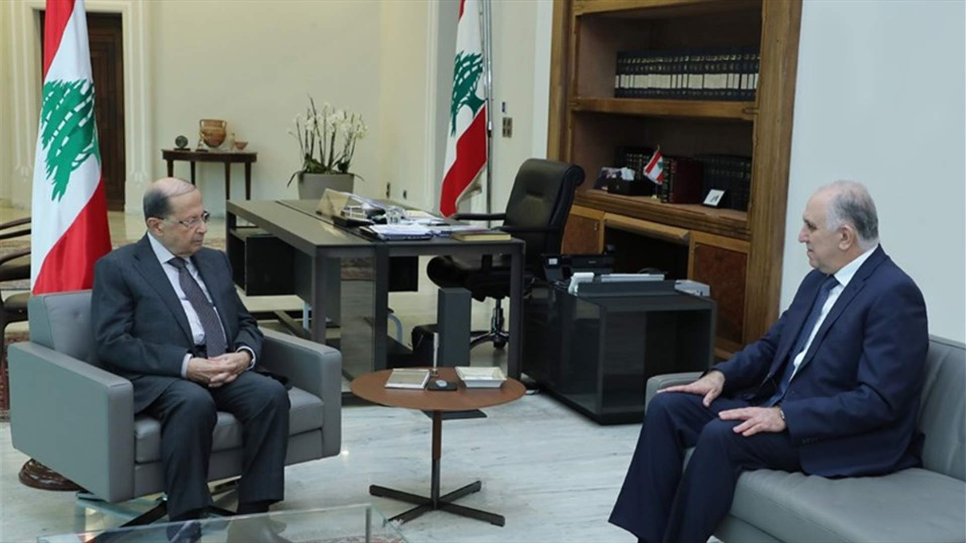 عون عرض مع فهمي للاوضاع الامنية والسجون