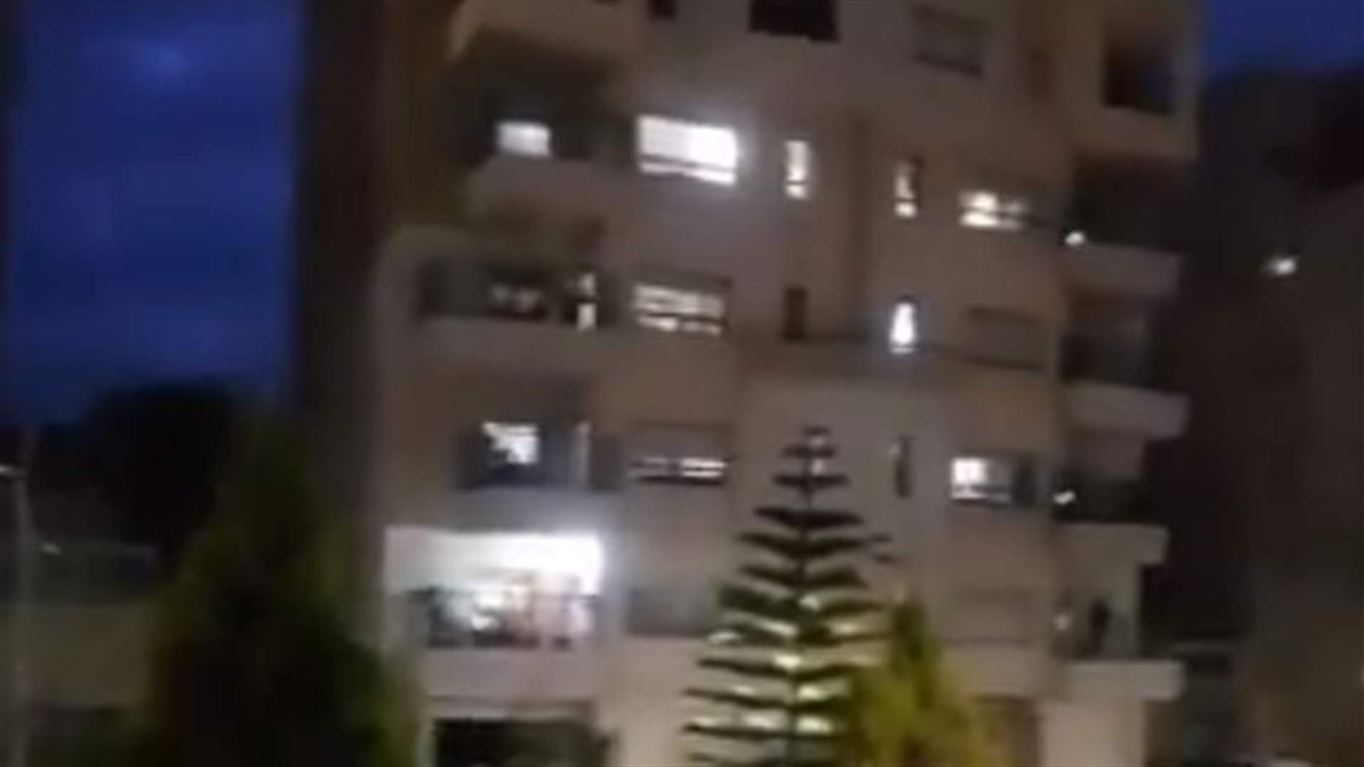 في الناصرة... الصلاة من على شرفات المنازل استجابةً لنداء البابا فرانسيس (فيديو)