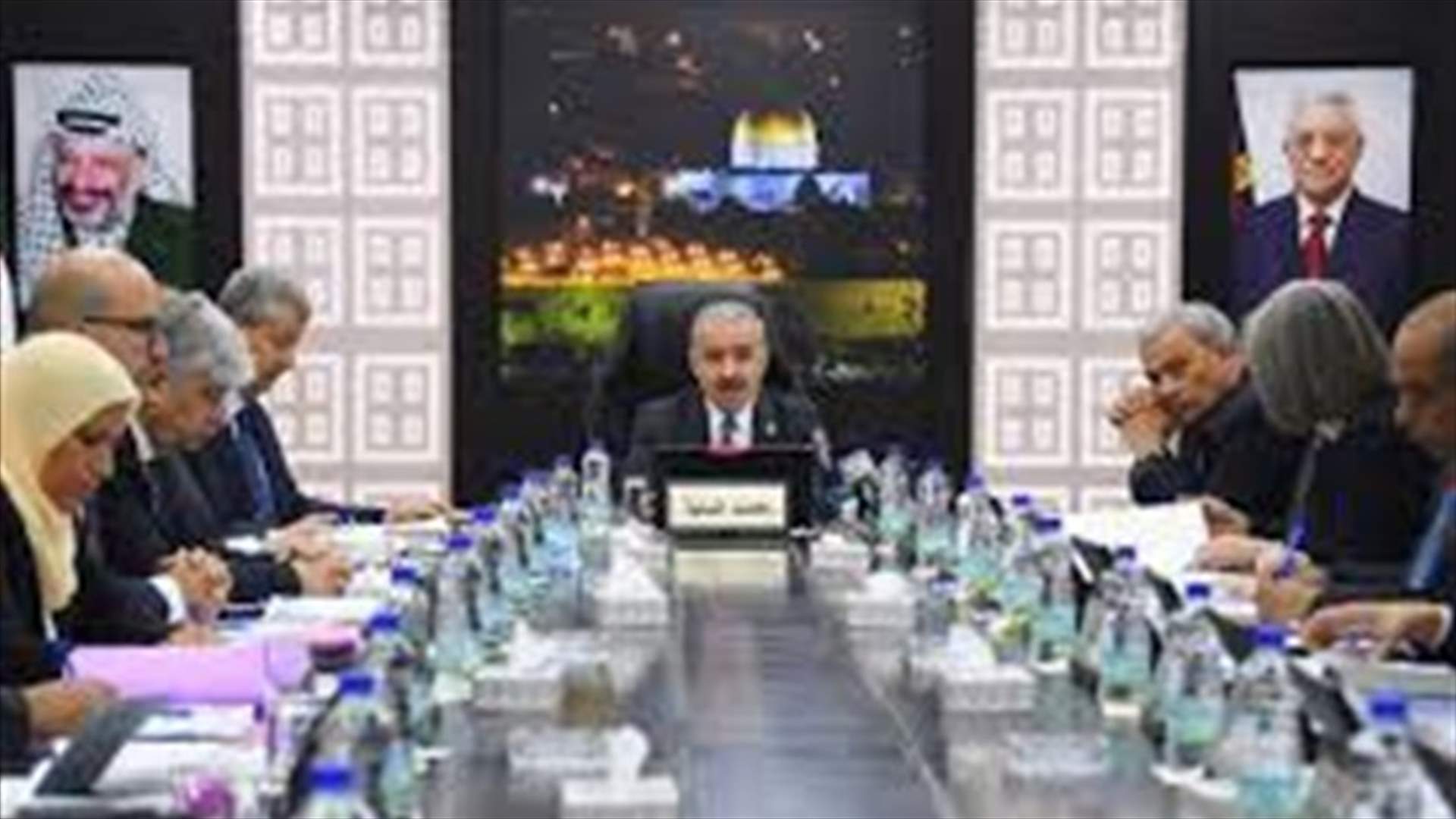 الحكومة الفلسطينية تمنع سكان الضفة من الخروج 14 يومًا
