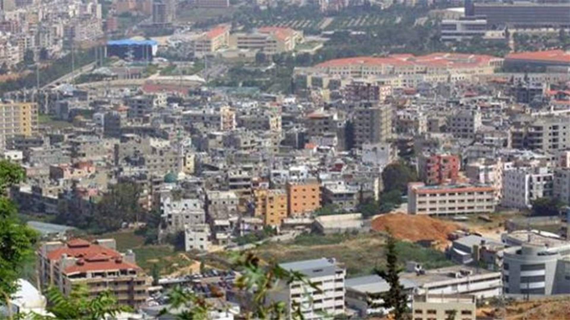 شاحنات محمّلة بعائلات سورية حاولت الدخول الى العمروسية - صحراء الشويفات... وهذا ما أكدته مصادر عسكرية للـLBCI