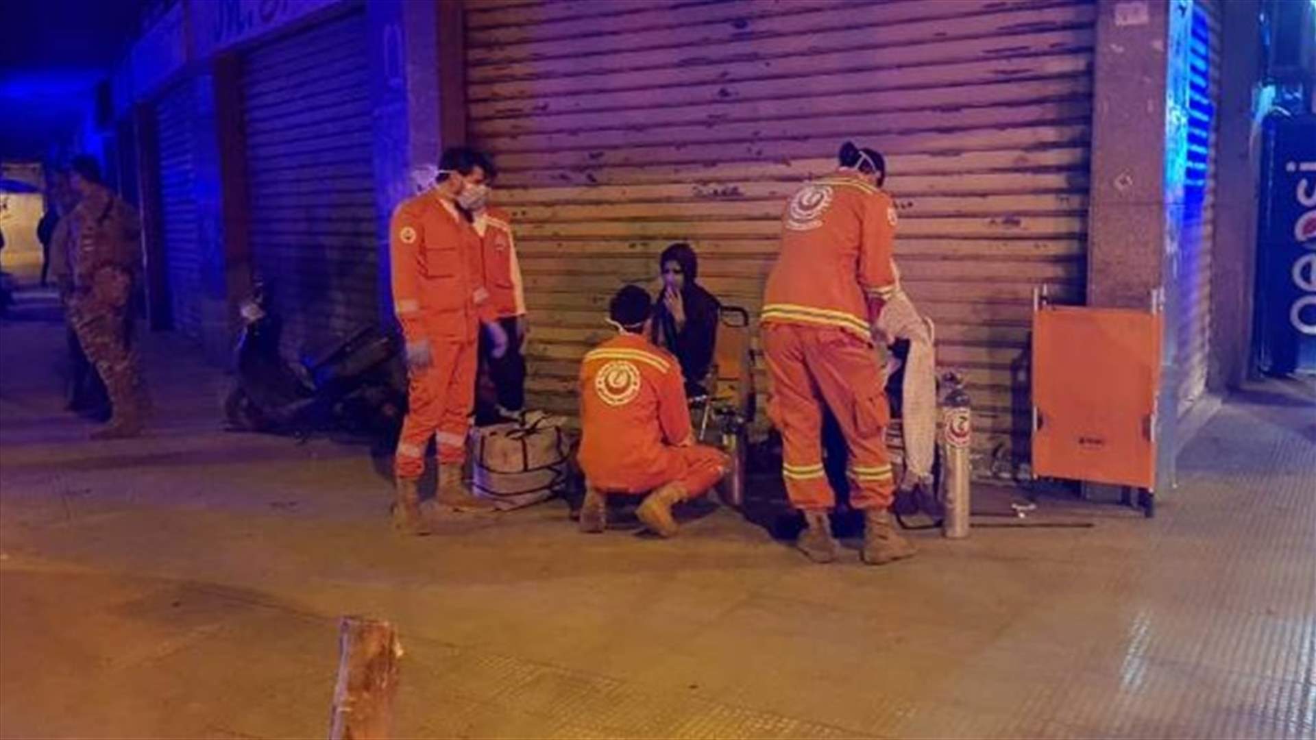 إصابة 24 شخصا نتيجة حريق داخل مستودع أقمشة في طرابلس