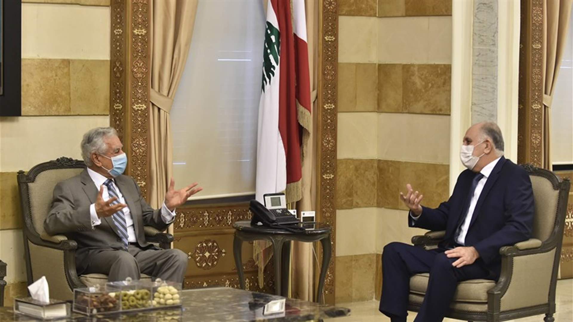 وزير الداخلية استقبل رئيس الجامعة اللبنانية الاميركية وهذا ما تم عرضه