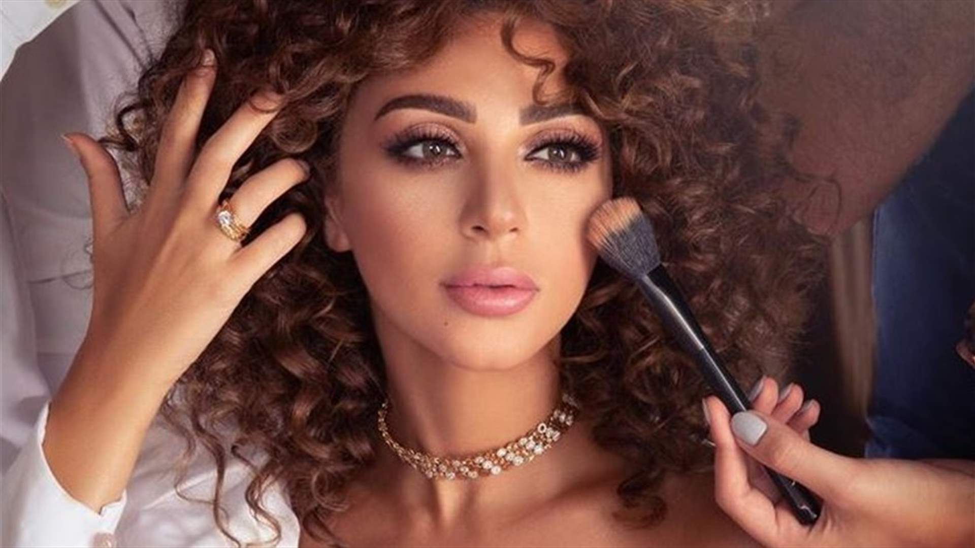ابن ميريام فارس يغني لها بمناسبة عيد الأم... إليكم الفيديو الطريف!