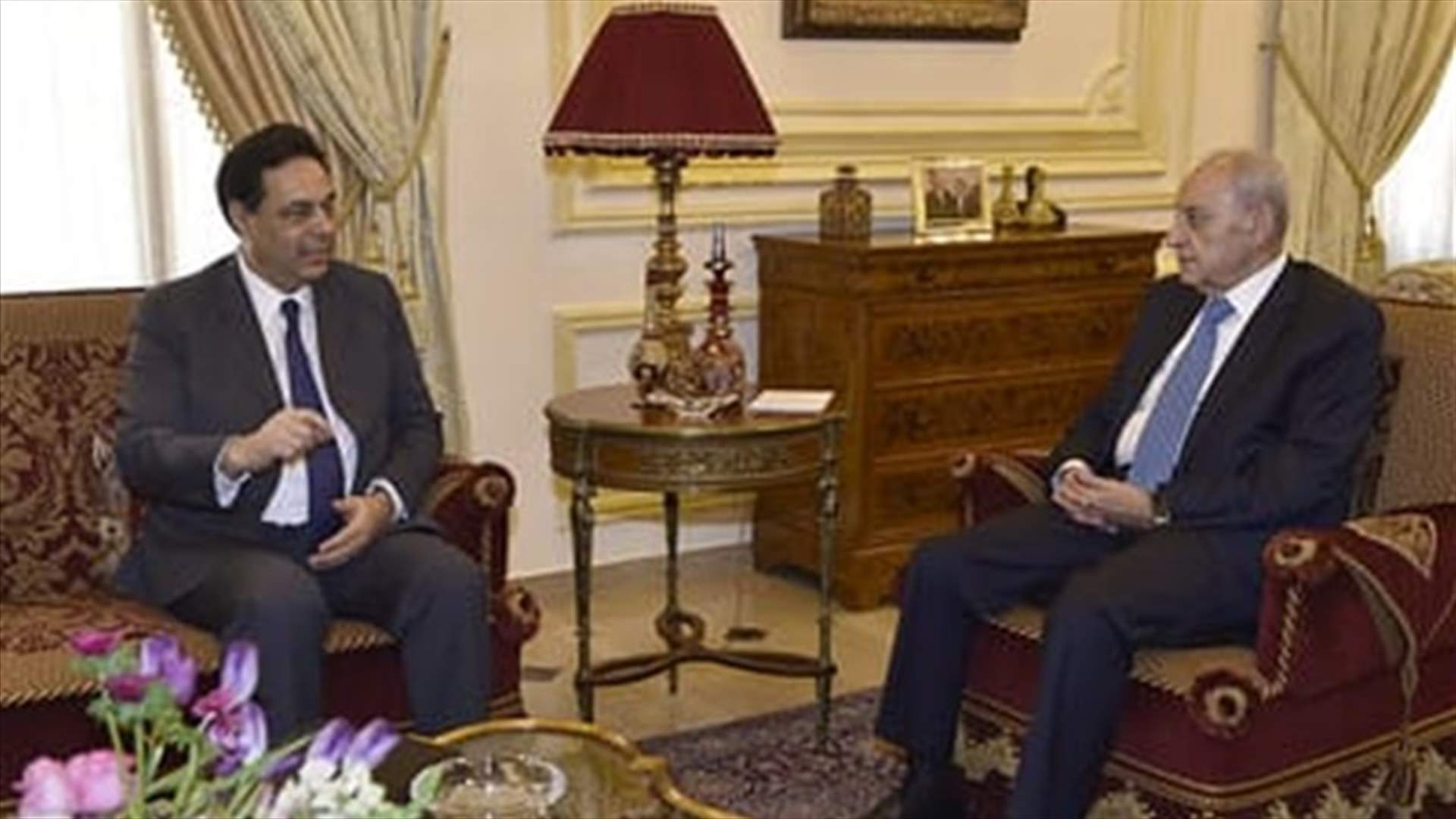 بري التقى دياب... وموضوع اللبنانيين العالقين في الخارج الحاضر الأبرز