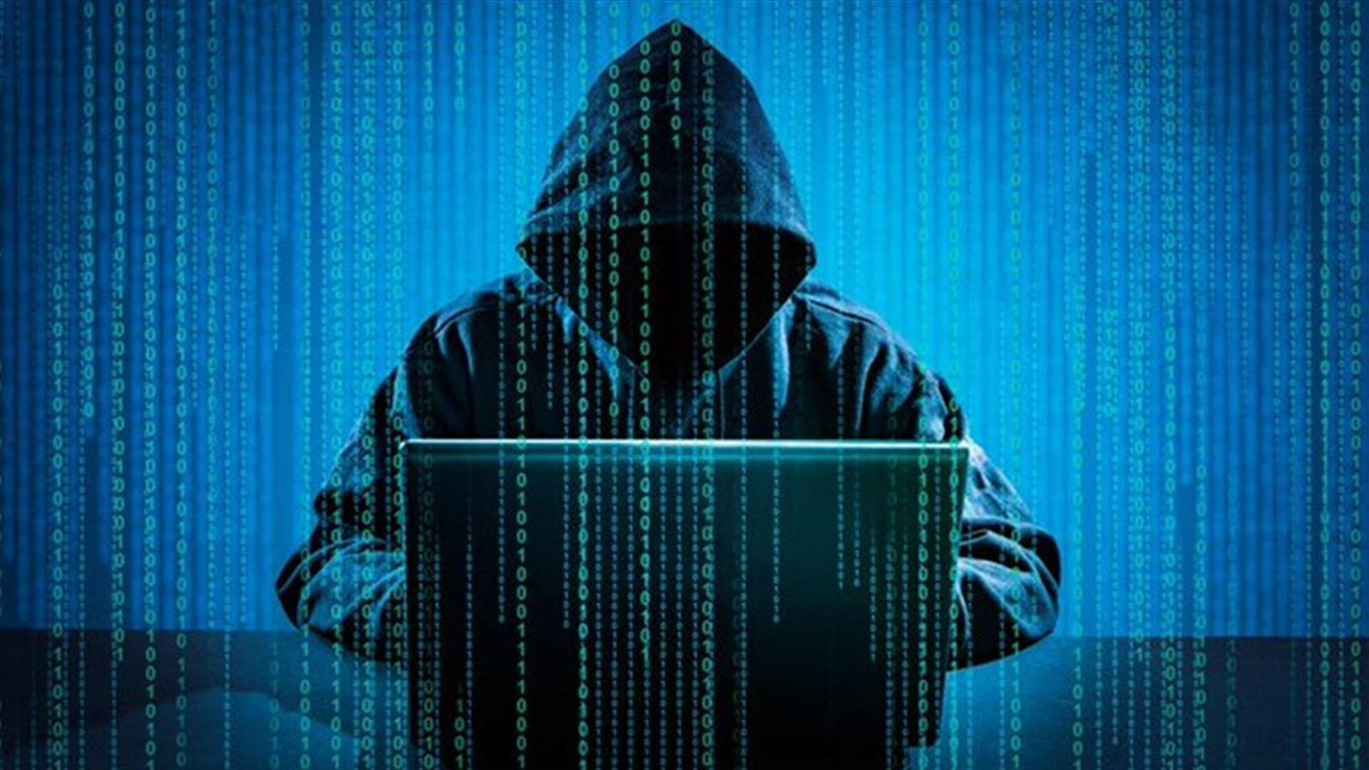 إلتقط صورًا حميمة لها من دون علمها ليبتزّها... فوقع في قبضة قوى الأمن