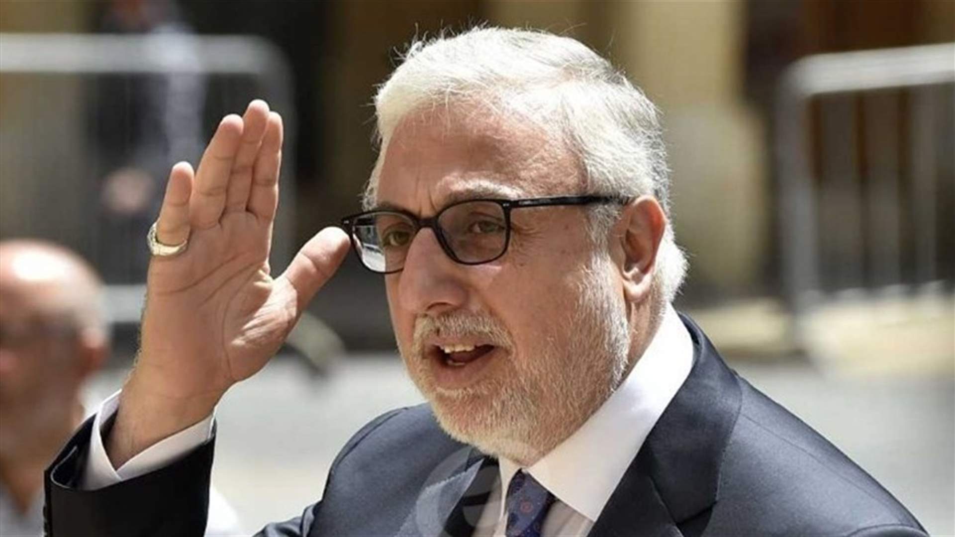 الصمد: آمل أن تصل المساعدات إلى المواطنين بطريقة تحفظ كرامتهم