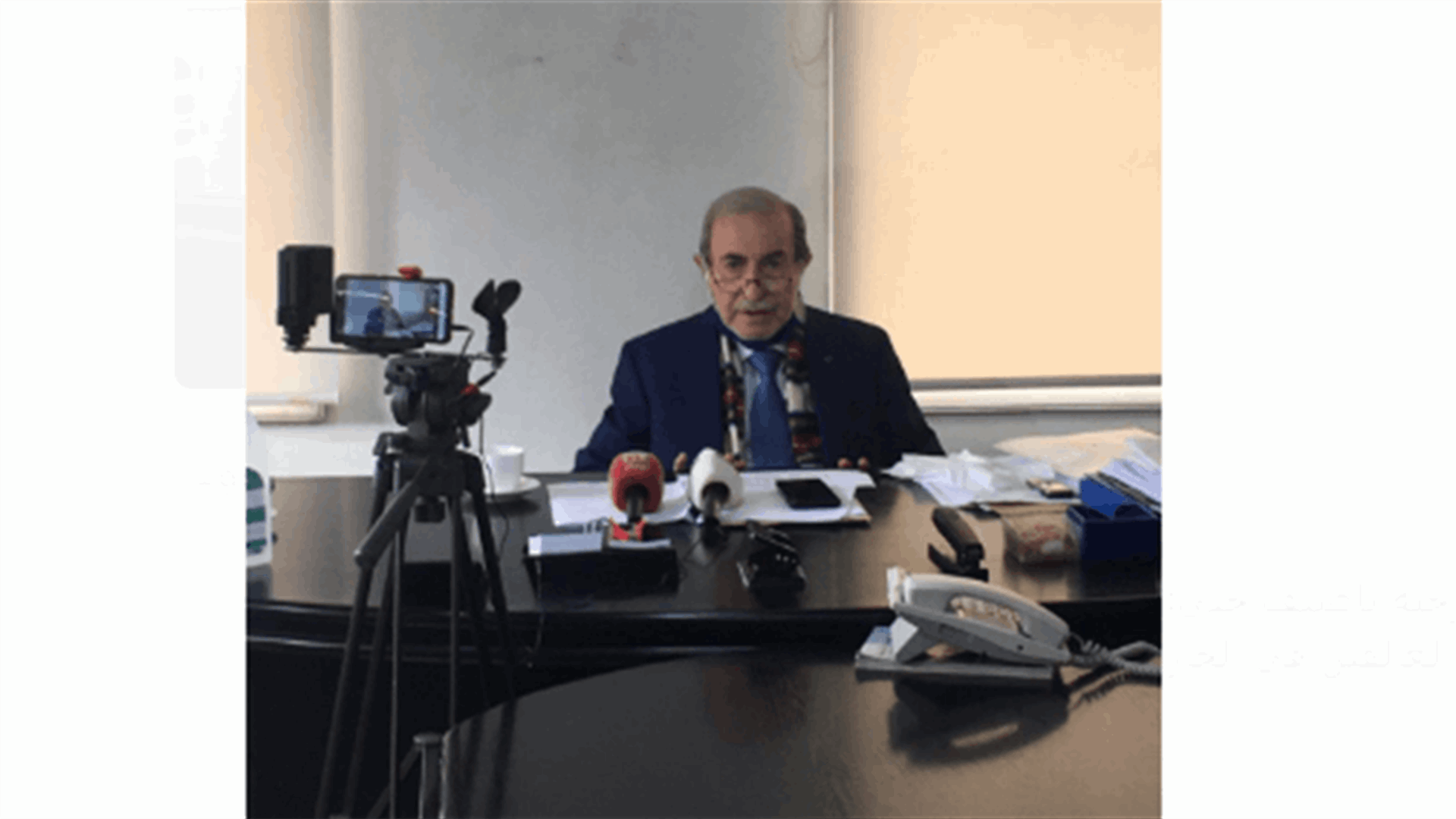 أنور الخليل: من له حق منع المغتربين من العودة والحياة أو الموت في ديارهم؟