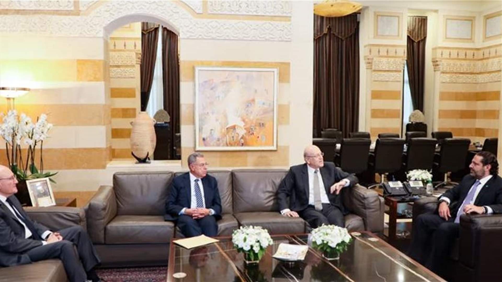 الحريري وميقاتي والسنيورة وسلام في بيان مشترك: الحكومة تتجه الى تعيينات يُشتم منها السيطرة على مواقع الدولة
