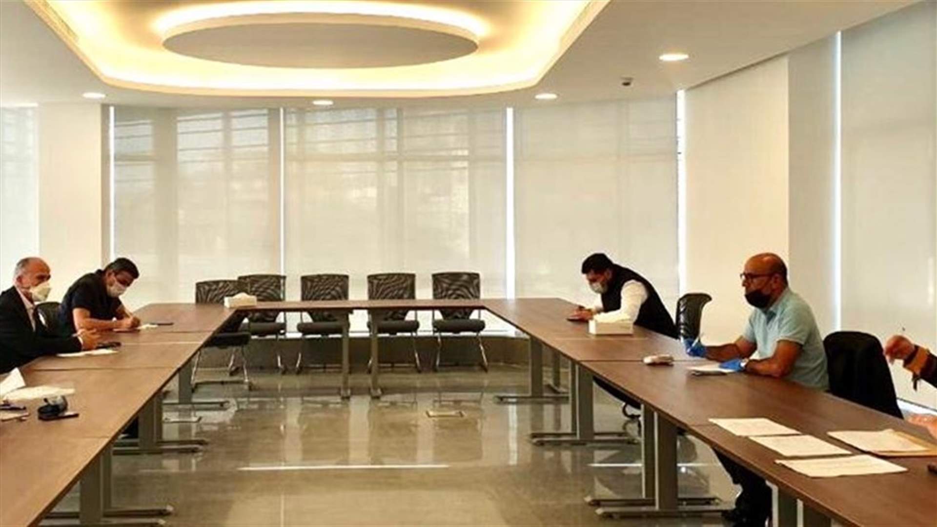 خلية الازمة في جبيل تابعت أماكن الحجر الصحي وملف أموال البلديات