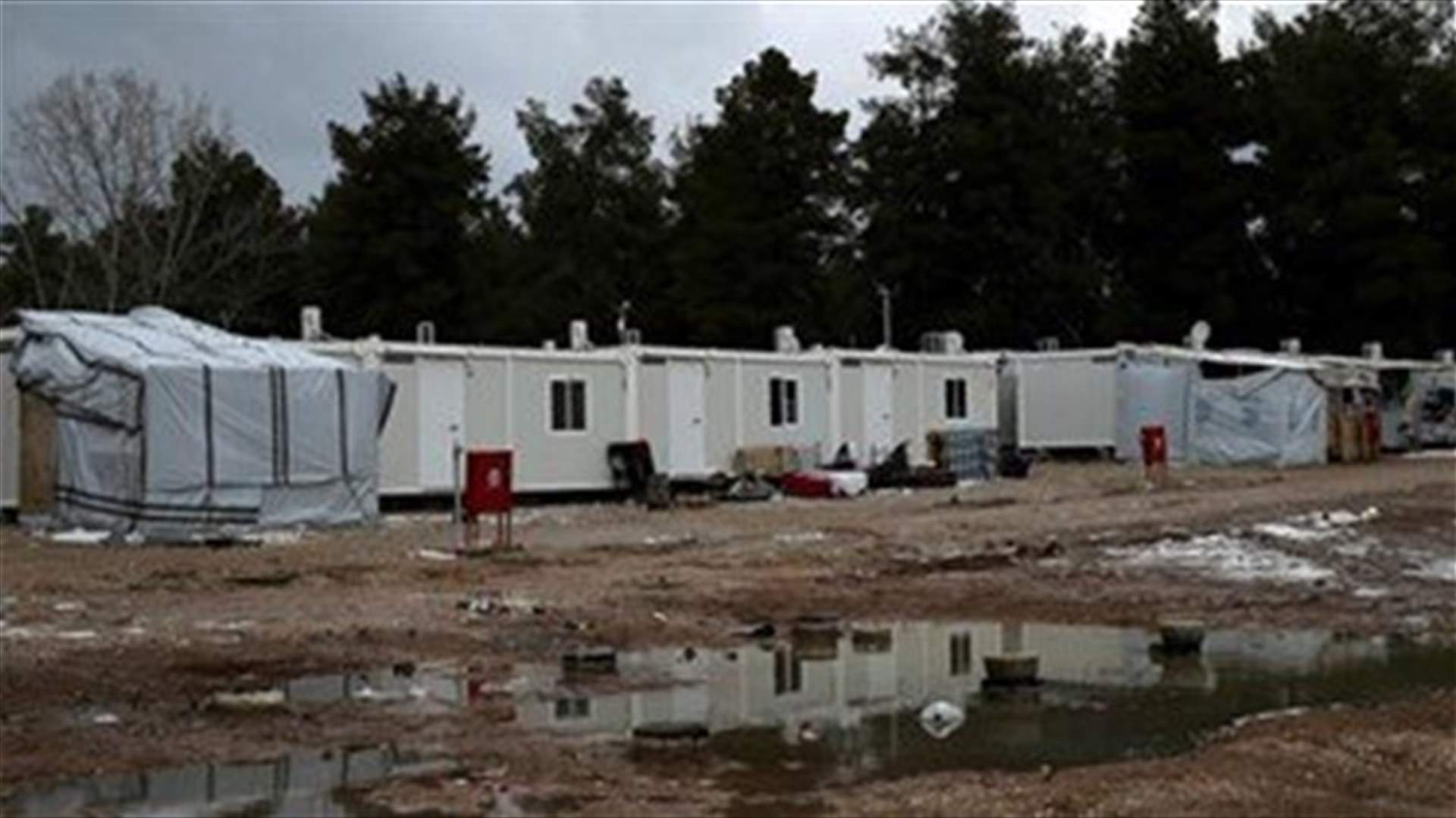Greece quarantines camp after migrants test coronavirus positive