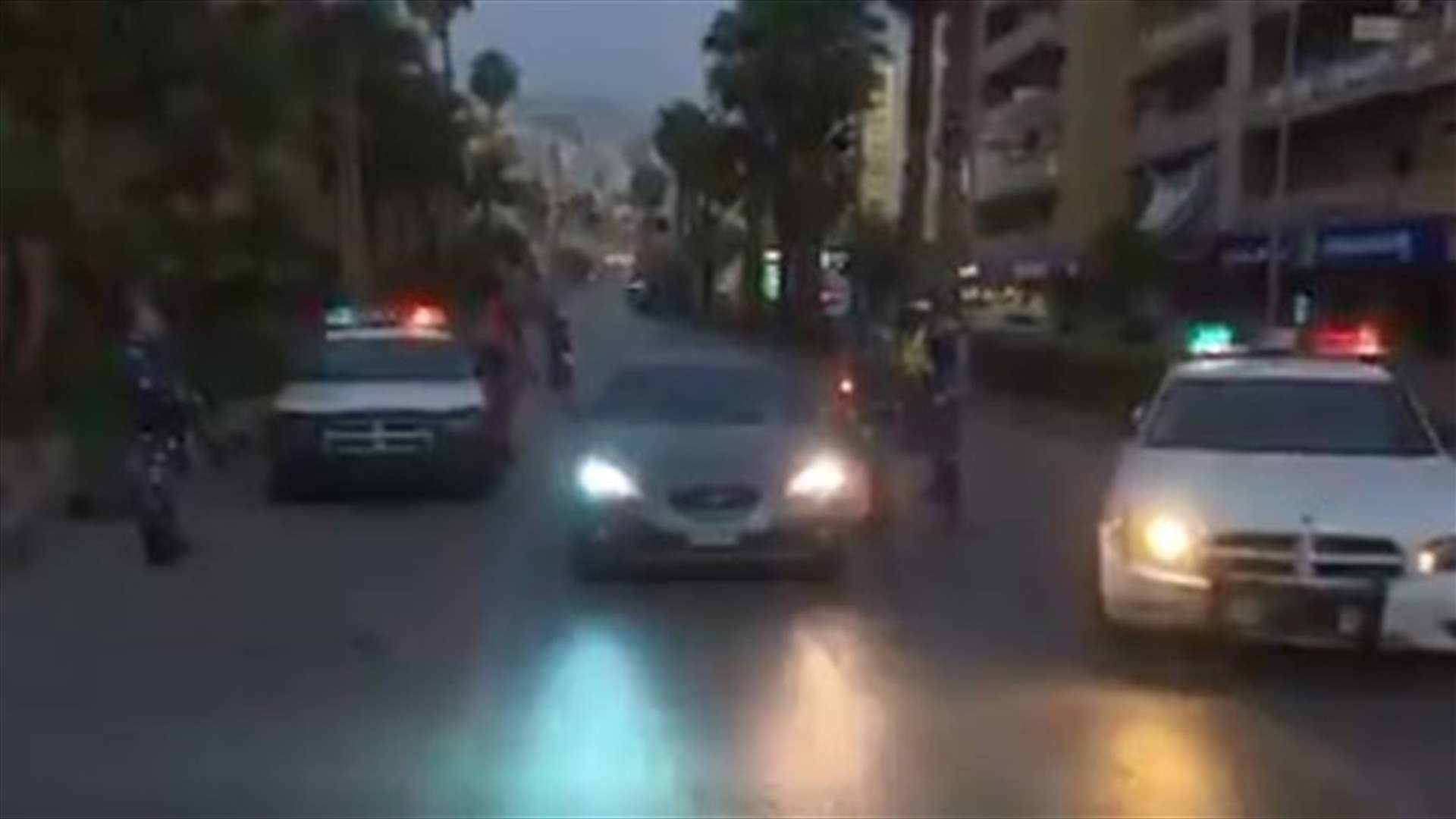 حواجز لقوى الأمن لضبط حركة التنقل... كم بلغ عدد المحاضر المنظمة بمخالفة قرار التعبئة العامة؟ (فيديو)