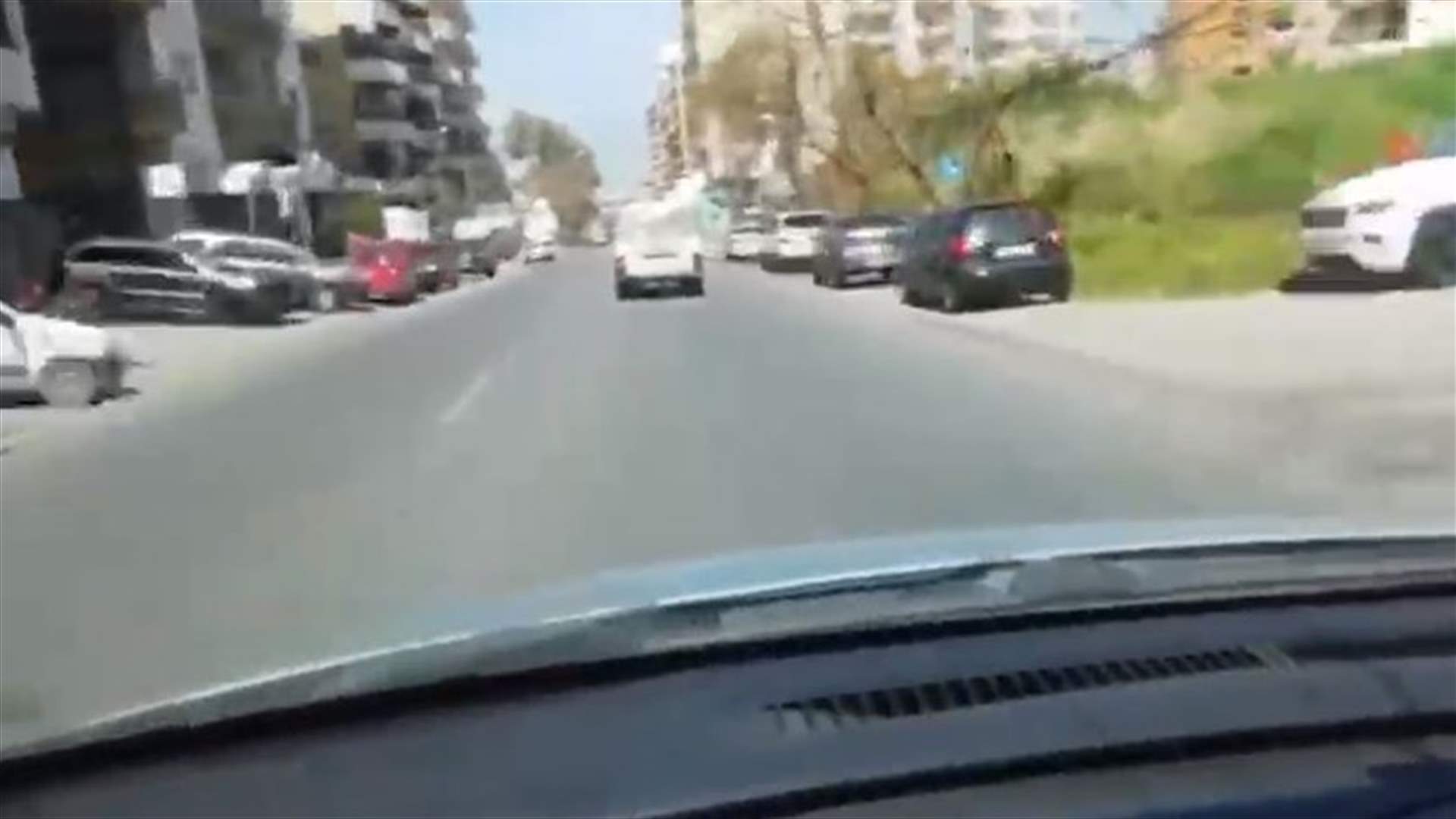 ضبط فان محمل بالمواد التبغية المهربة... ودهم شقة صاحبه