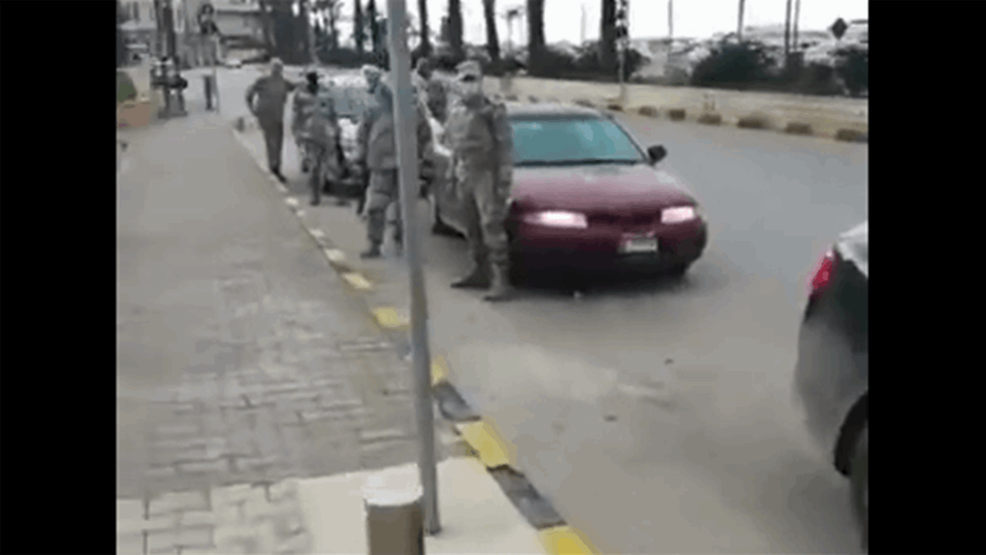 مداهمة احد مصانع المنظفات والمعقمات في الشمال وإقفاله بالشمع الاحمر (فيديو)