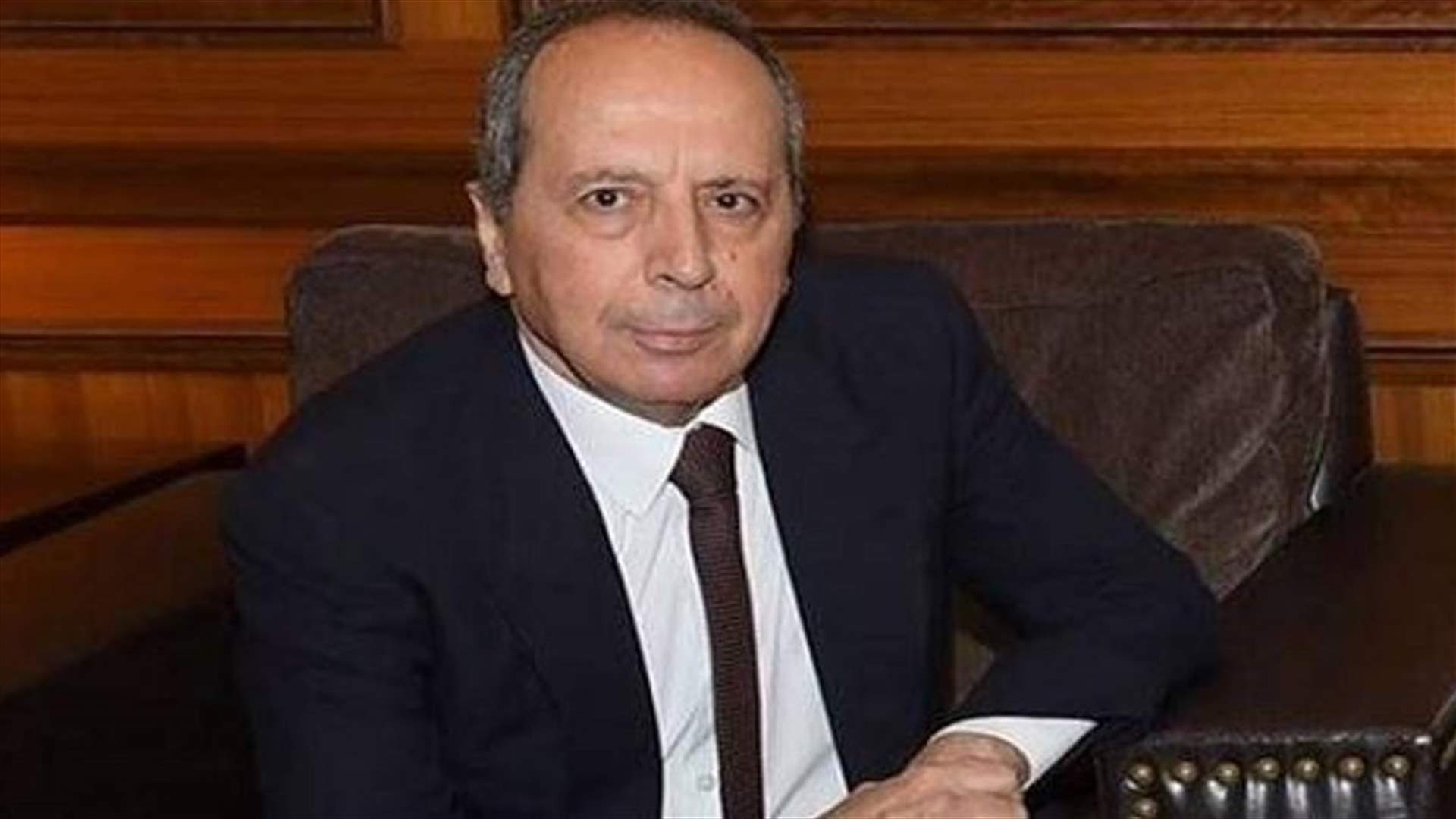 السيد: على الحكومة إعتماد دولار طلابي بالسعر الرسمي