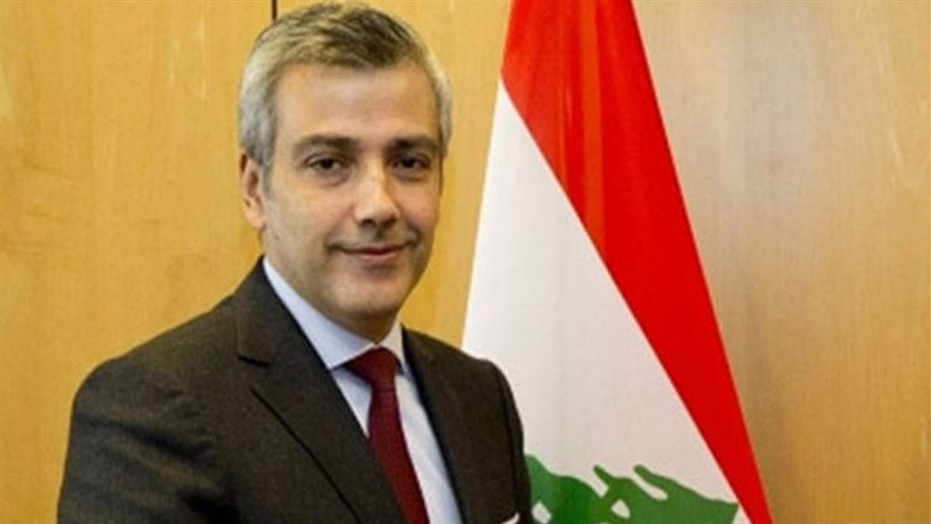 السفير مرتضى: طائرة الاثنين من لندن الى بيروت ستقل من جاءت نتيجة فحوصاته سلبية