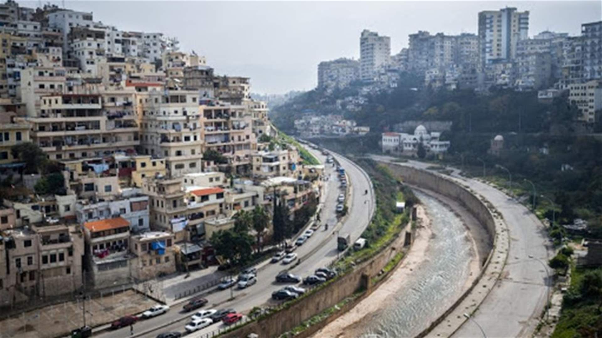 بلدية طرابلس توزّع 40 ألف قسيمة غذائية