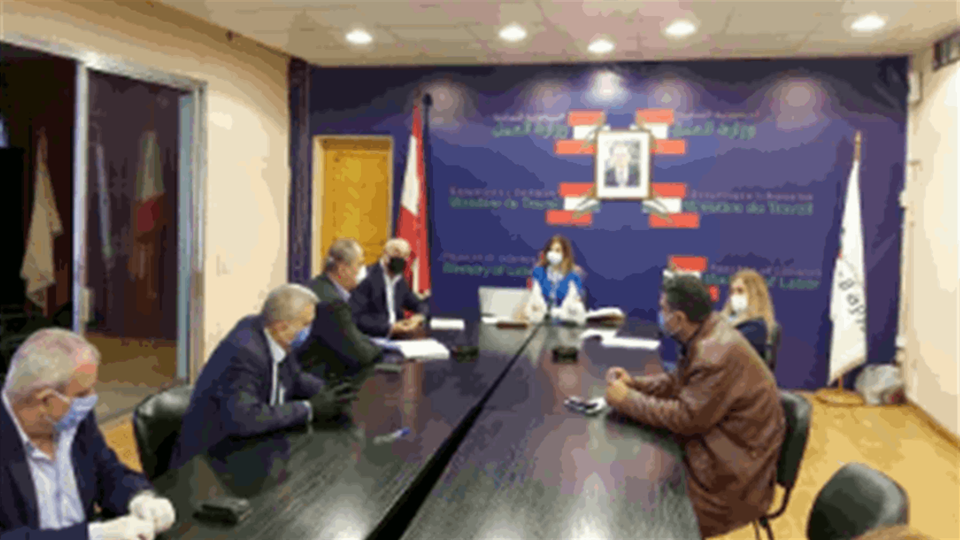 يمين بحثت والاتحاد العمالي الاوضاع المعيشية والعمالية