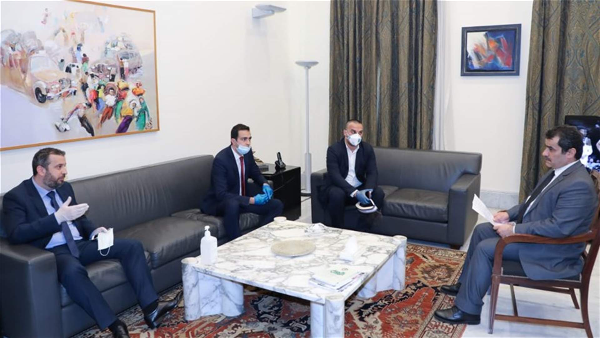 وفد من الناجحين في مباراة كتاب العدل التقى المستشار الأول للرئيس دياب