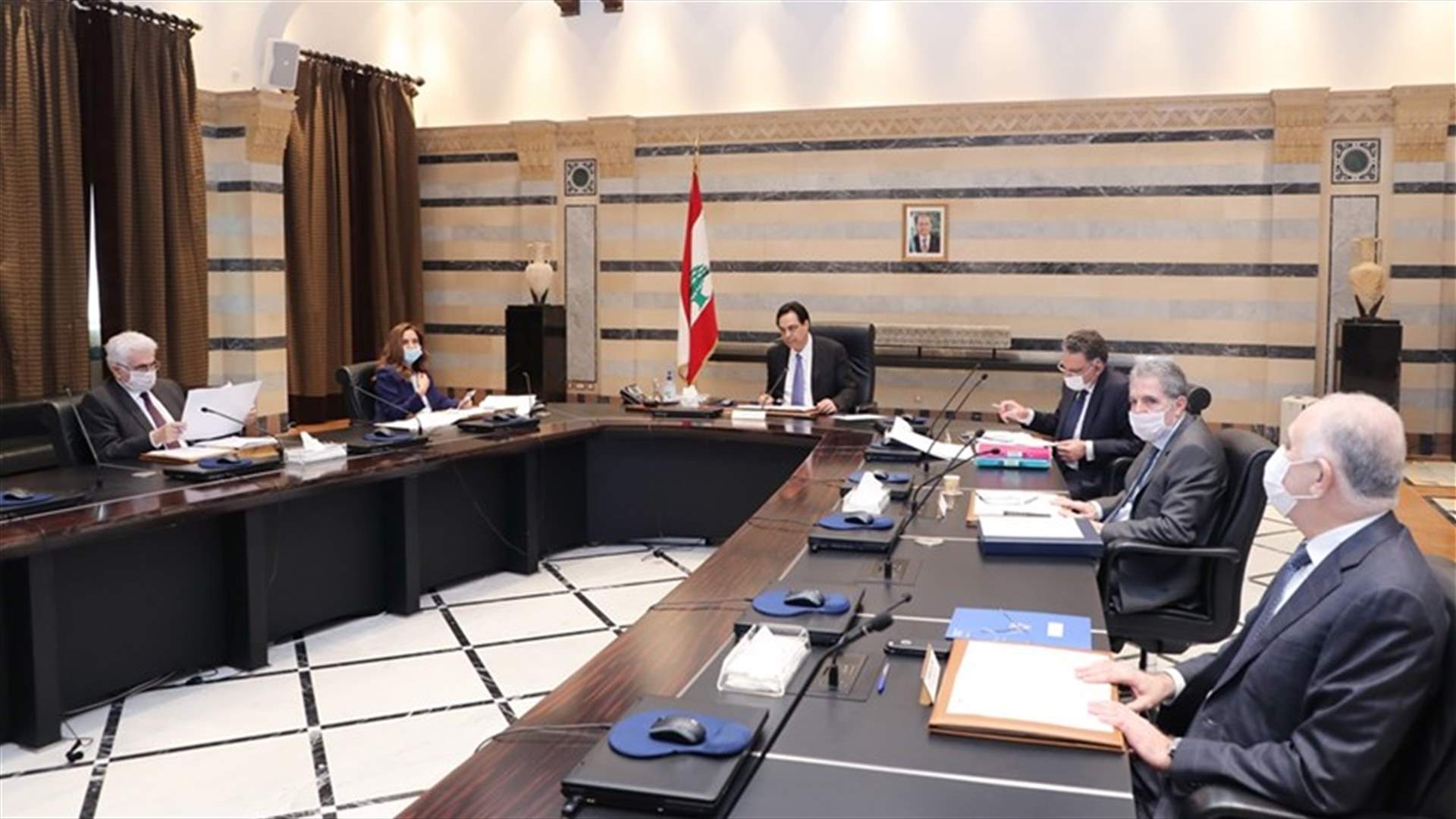 اجتماع لجنة عودة المغتربين... توصية برفع عدد فحوص الـPCR واستئناف الرحلات في 27 الحالي